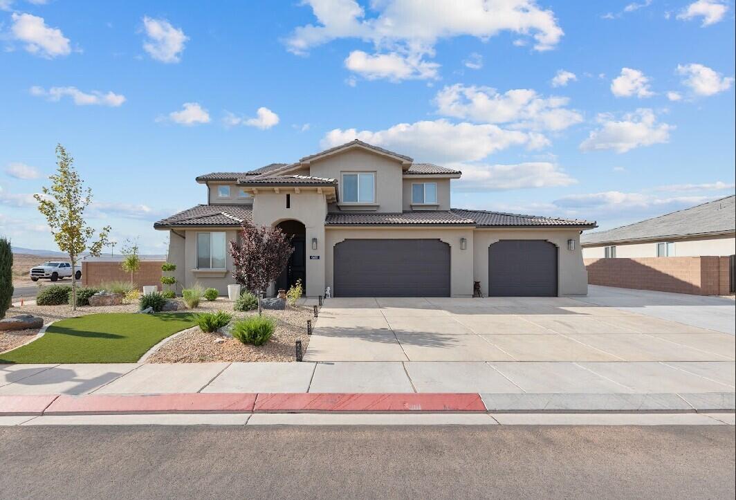 LAKESIDE AT DESERT SANDS - Residential