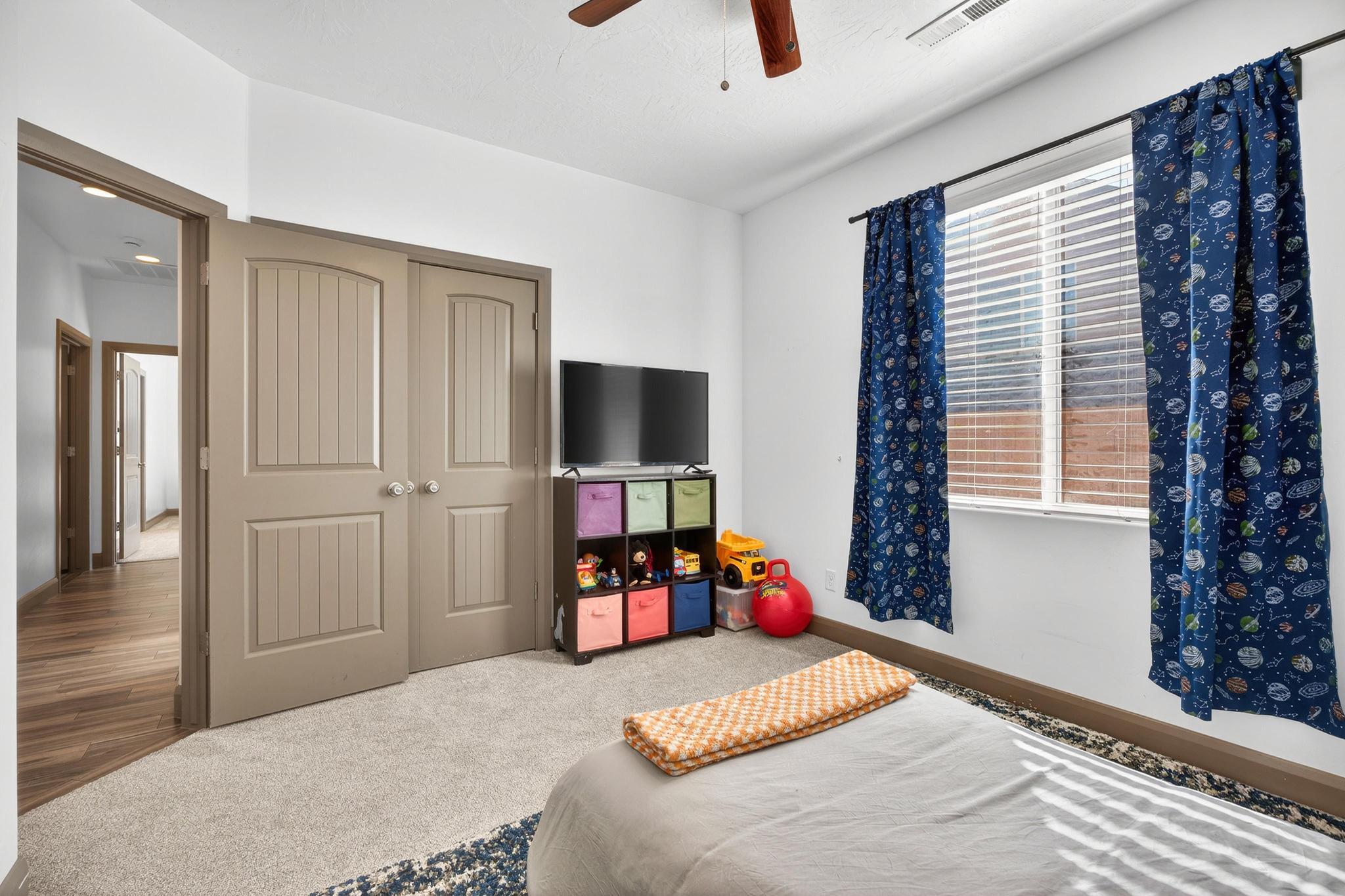 ZIONS GATE ESTATES - Residential