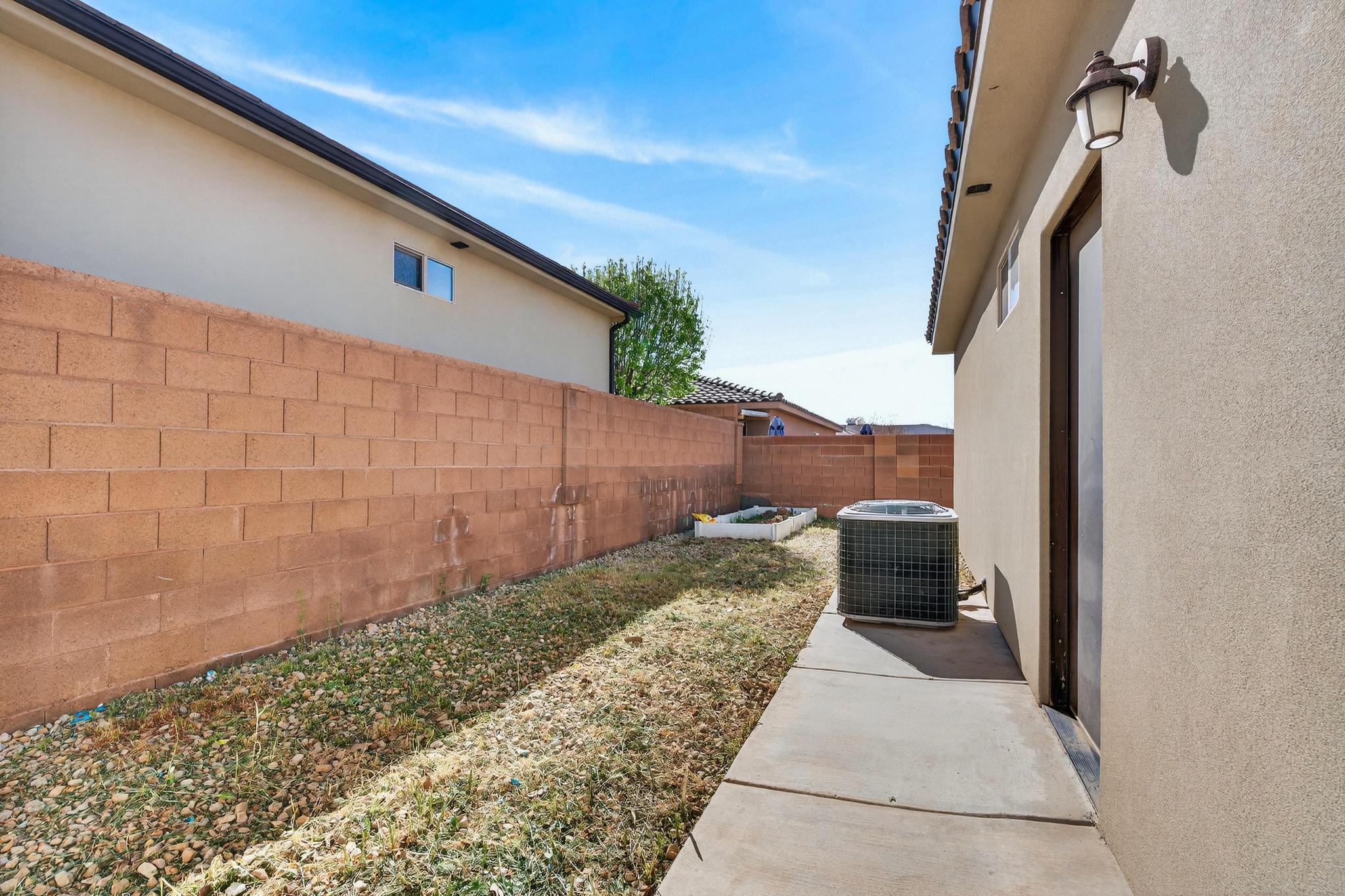 ZIONS GATE ESTATES - Residential