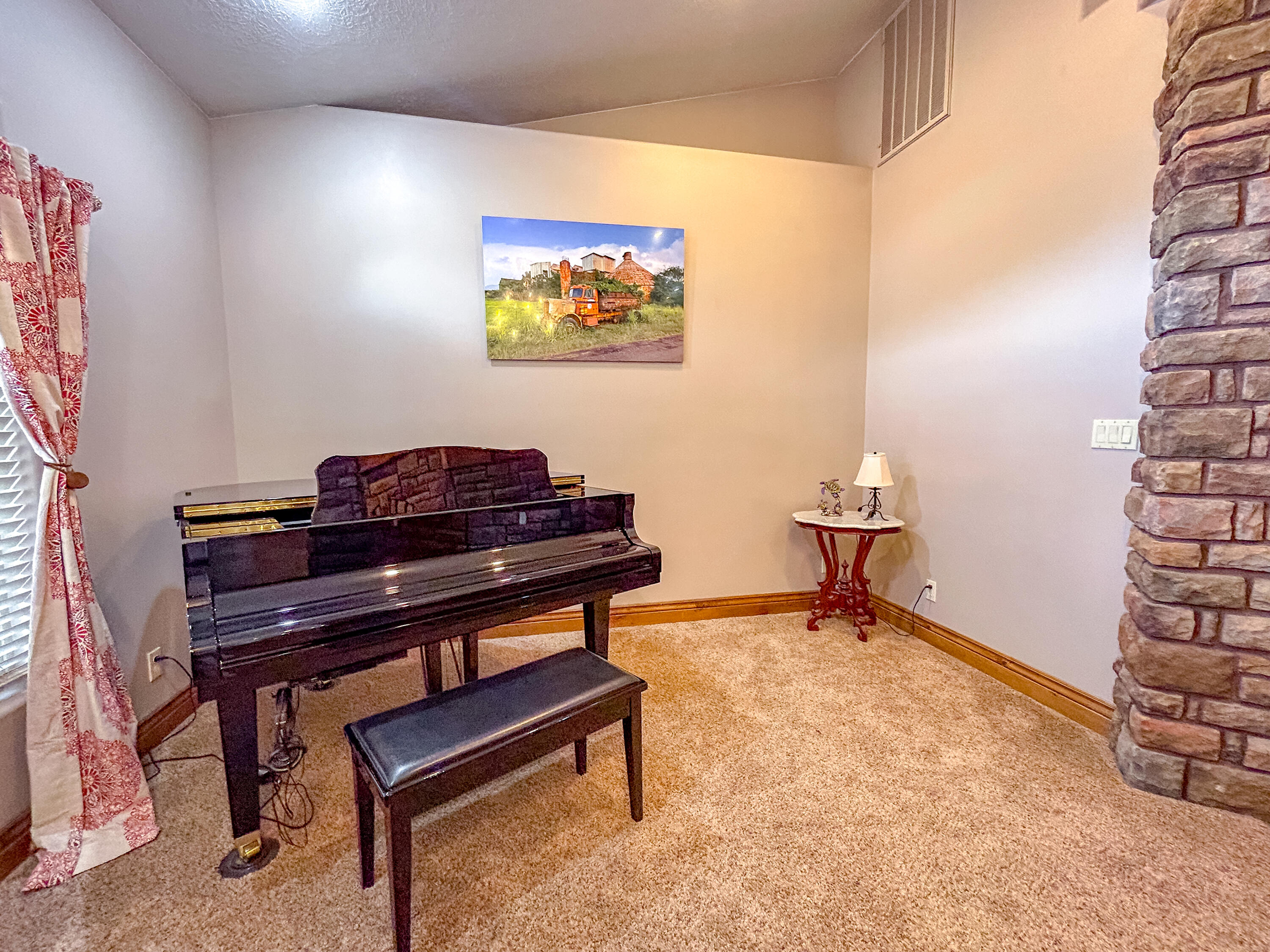 WINCHESTER HILLS - Residential