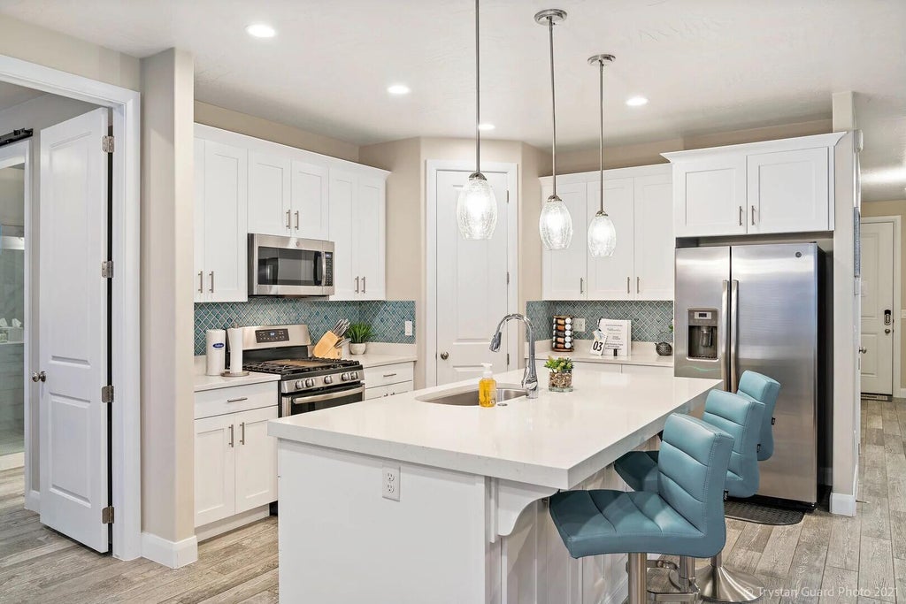 Photo of 285 N Puerta DR, Washington, UT 84780 (MLS # 26-276905)