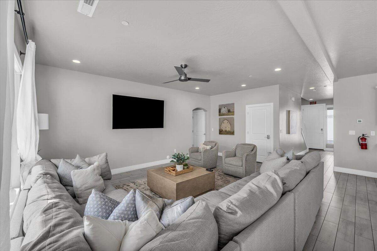 ZION VILLAGE TWHM - Residential