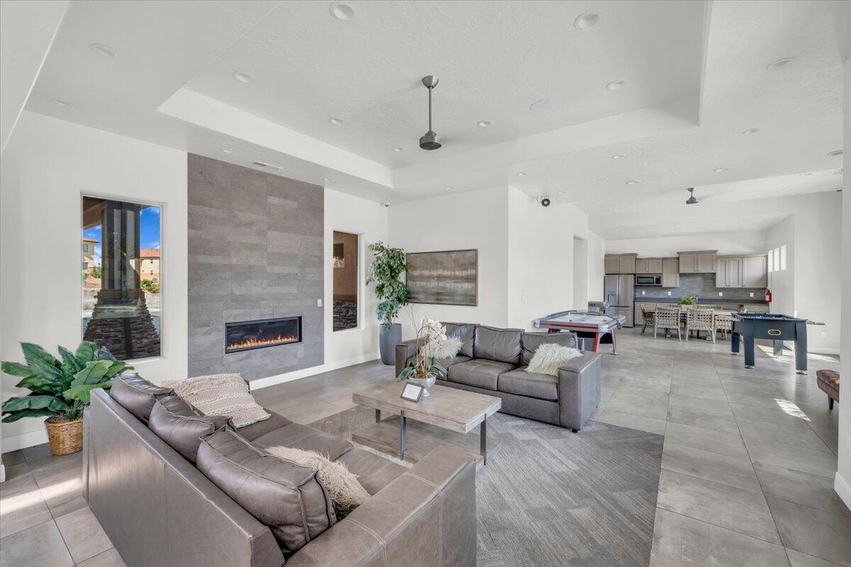 ZION VILLAGE TWHM - Residential