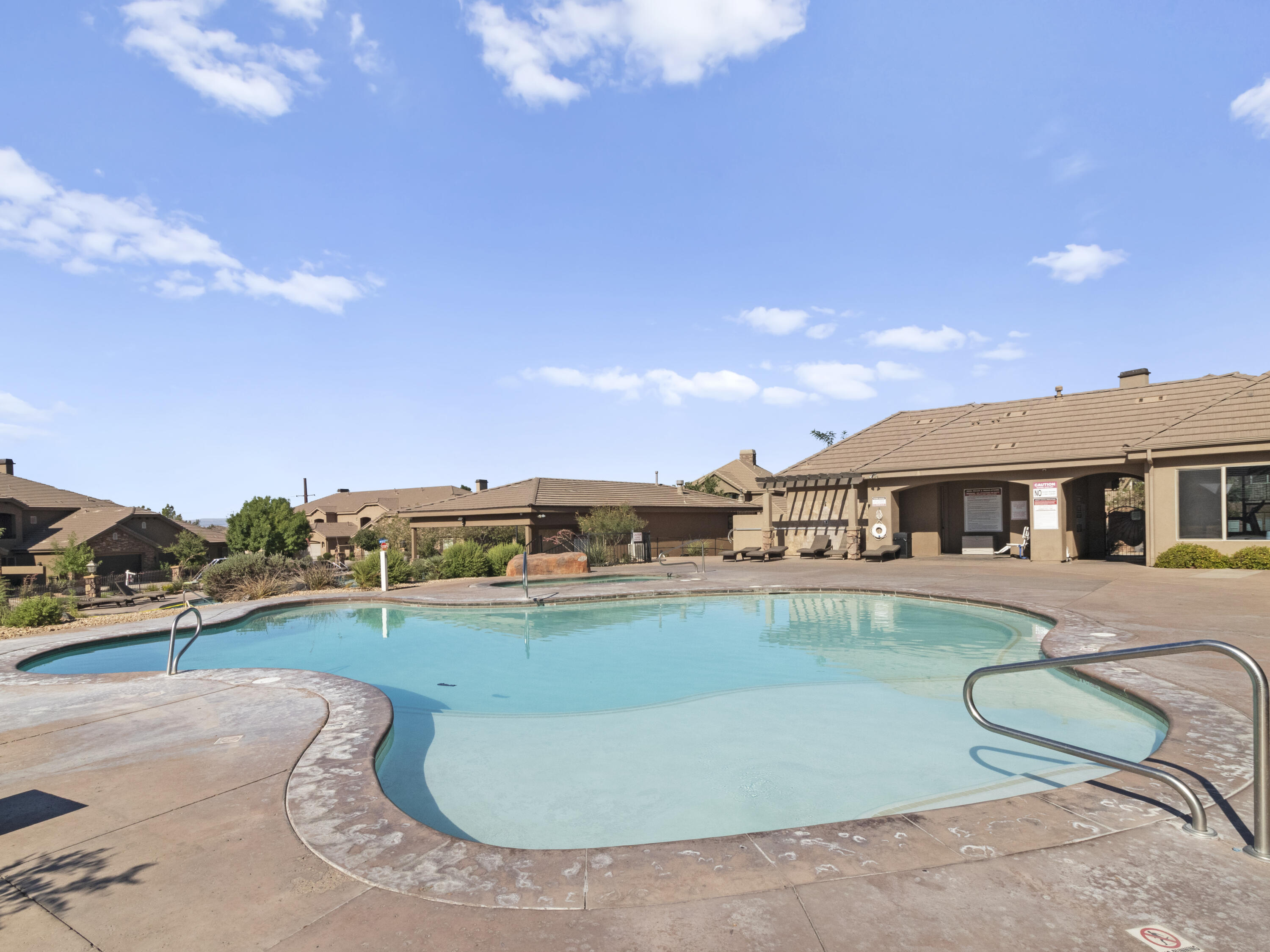 CORAL RIDGE TOWNHOMES - Residential