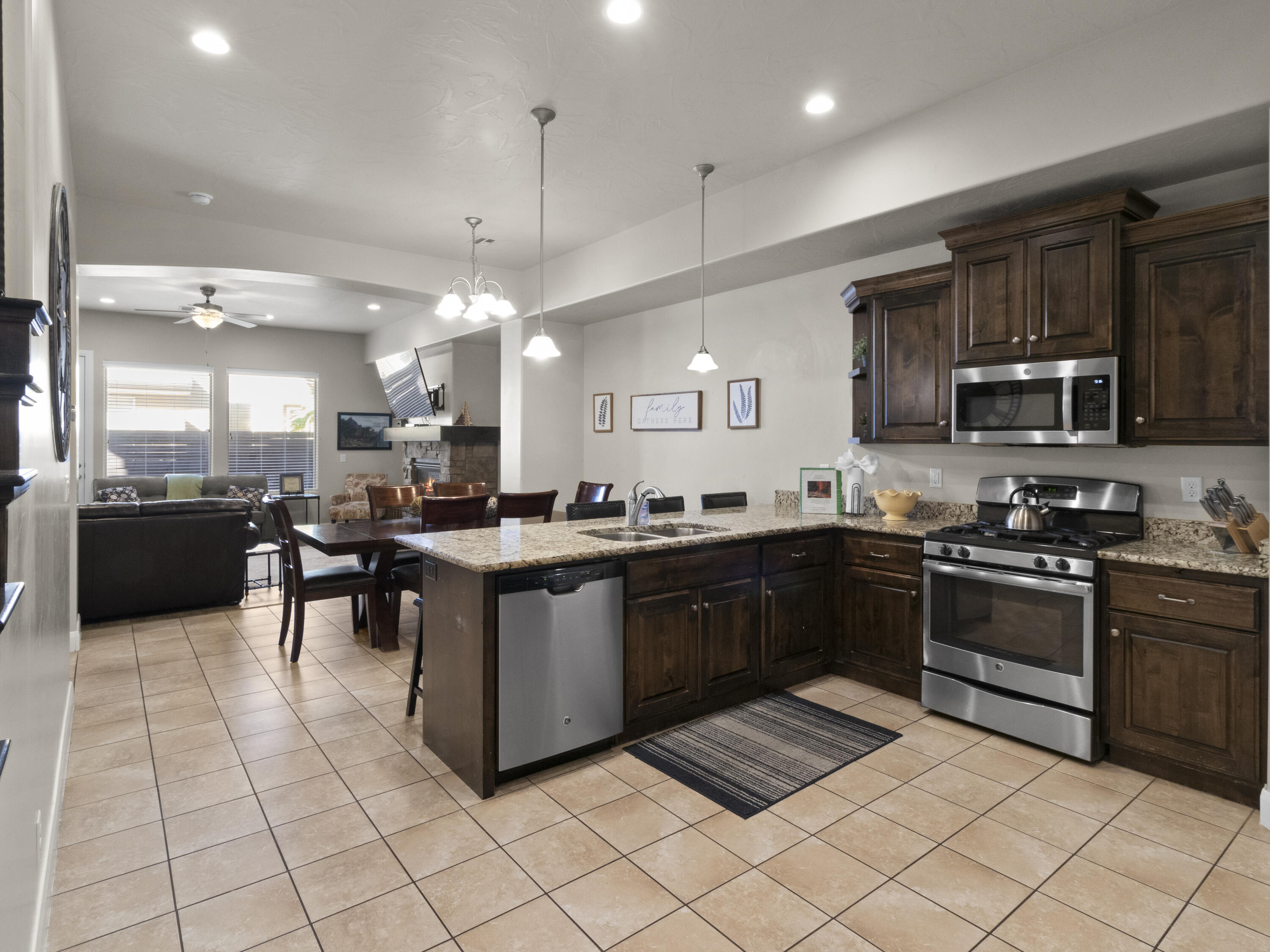 CORAL RIDGE TOWNHOMES - Residential