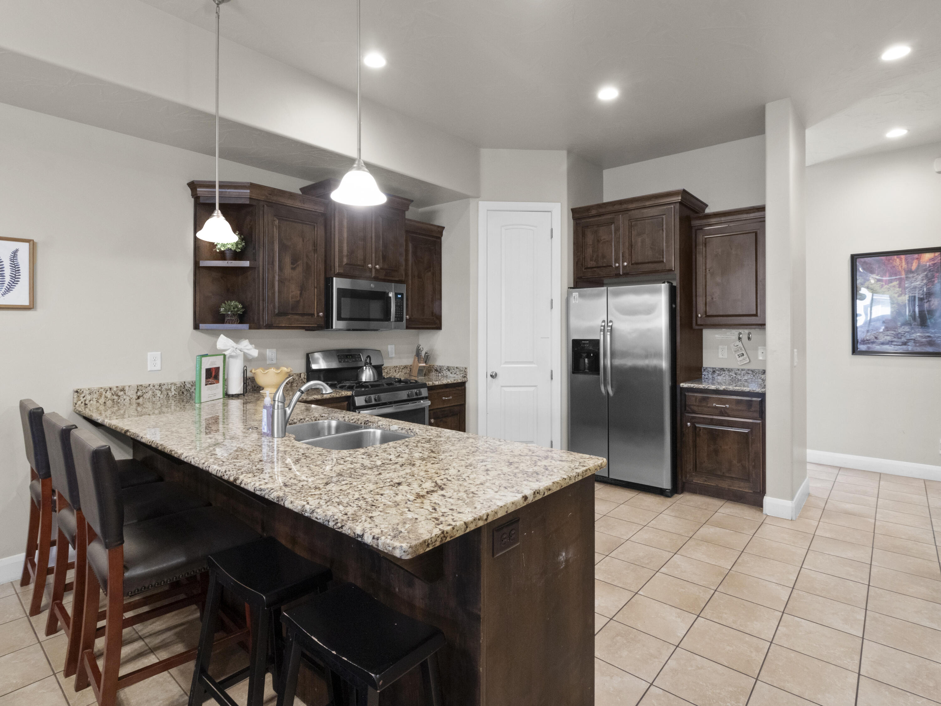 CORAL RIDGE TOWNHOMES - Residential