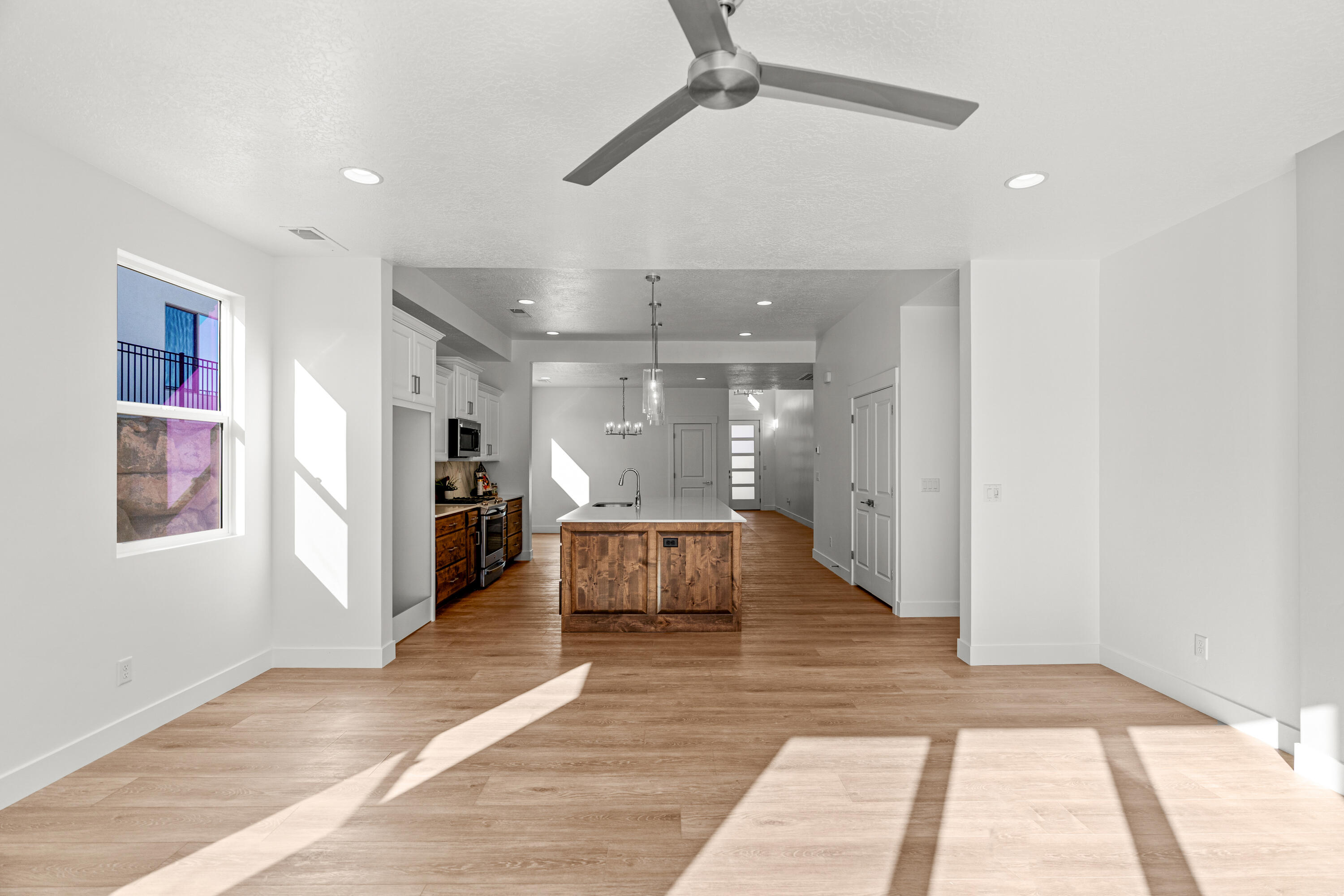 MOUNTAIN VIEW ESTATES - Residential