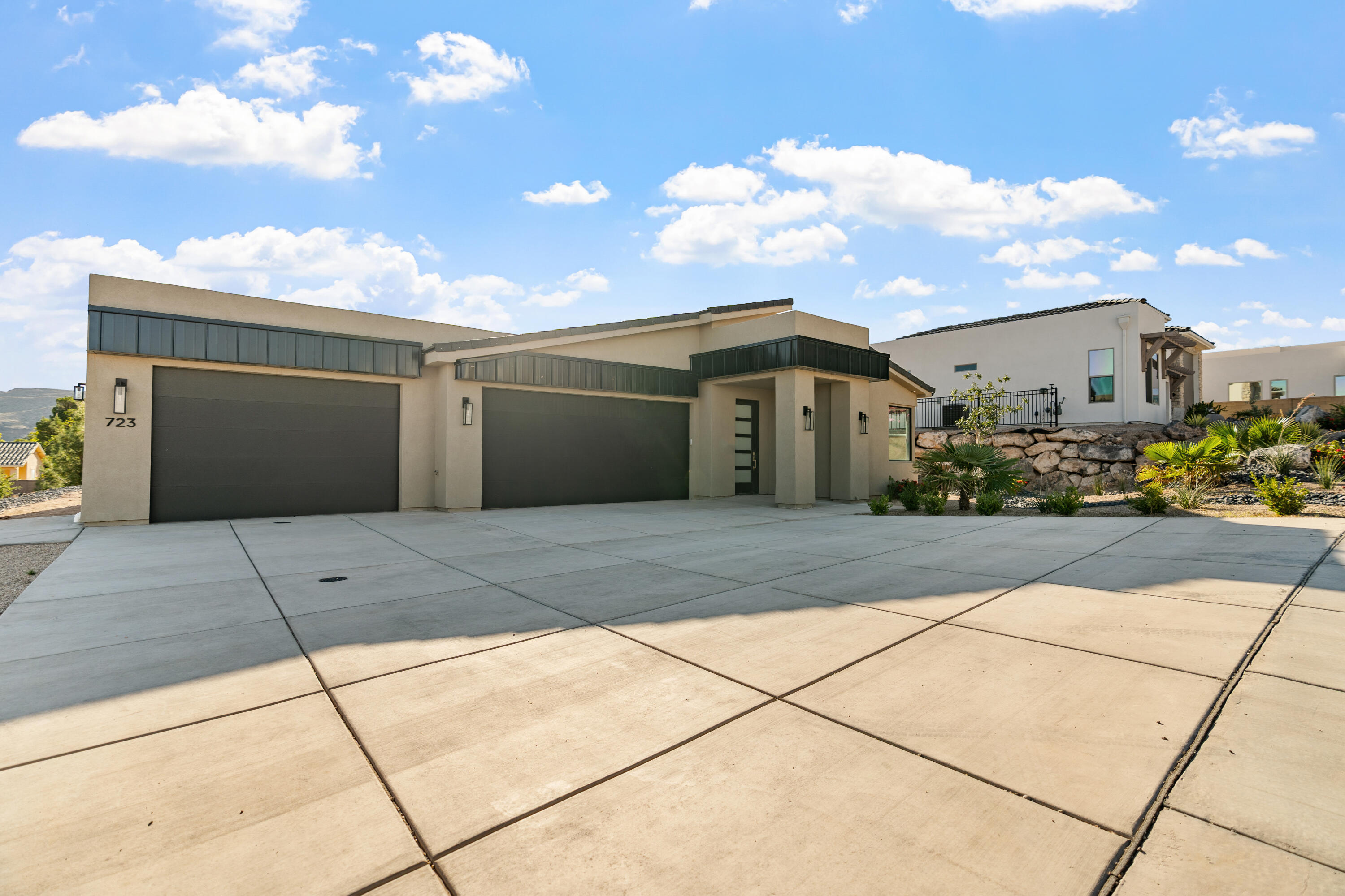 MOUNTAIN VIEW ESTATES - Residential