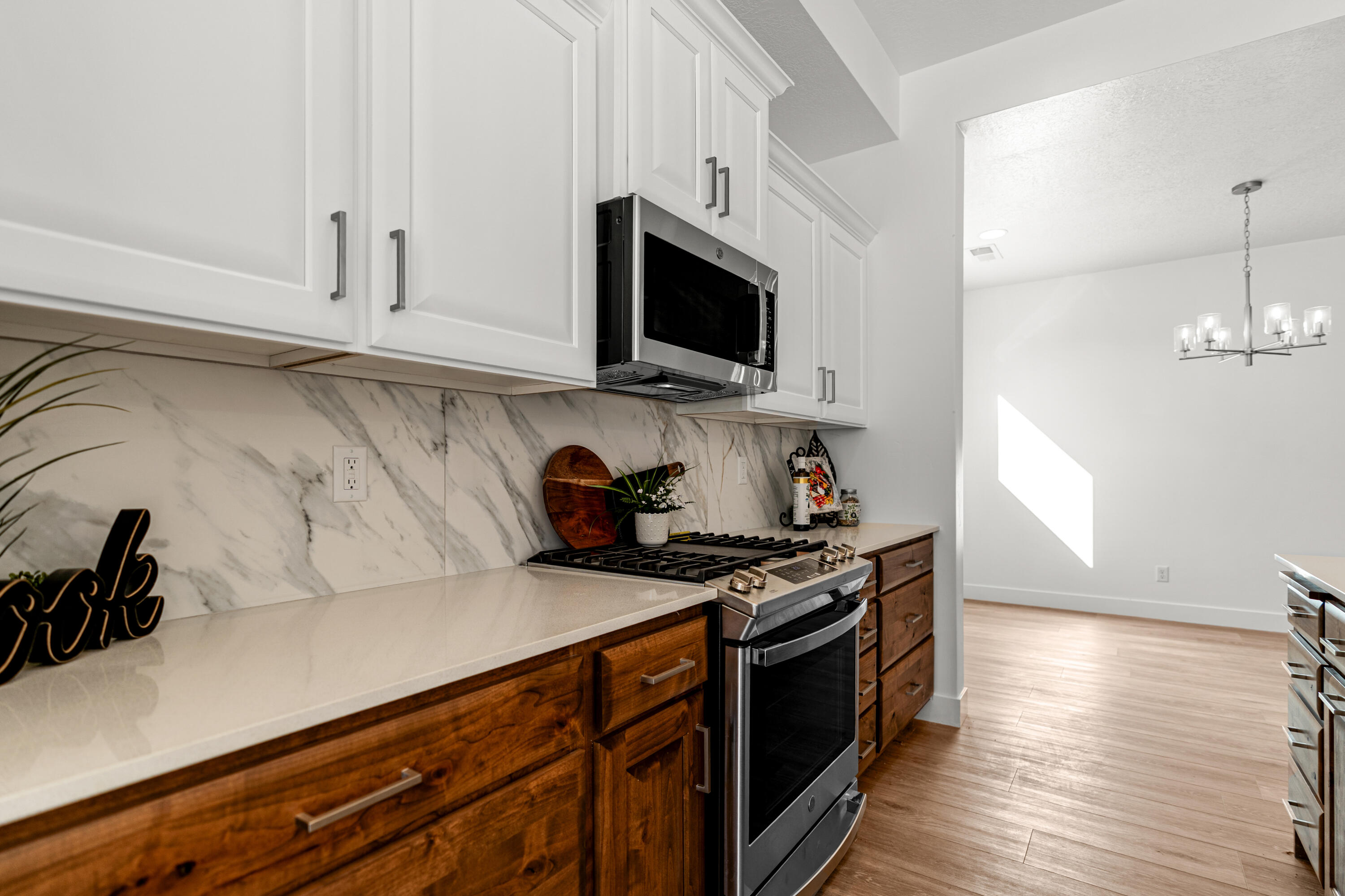 MOUNTAIN VIEW ESTATES - Residential