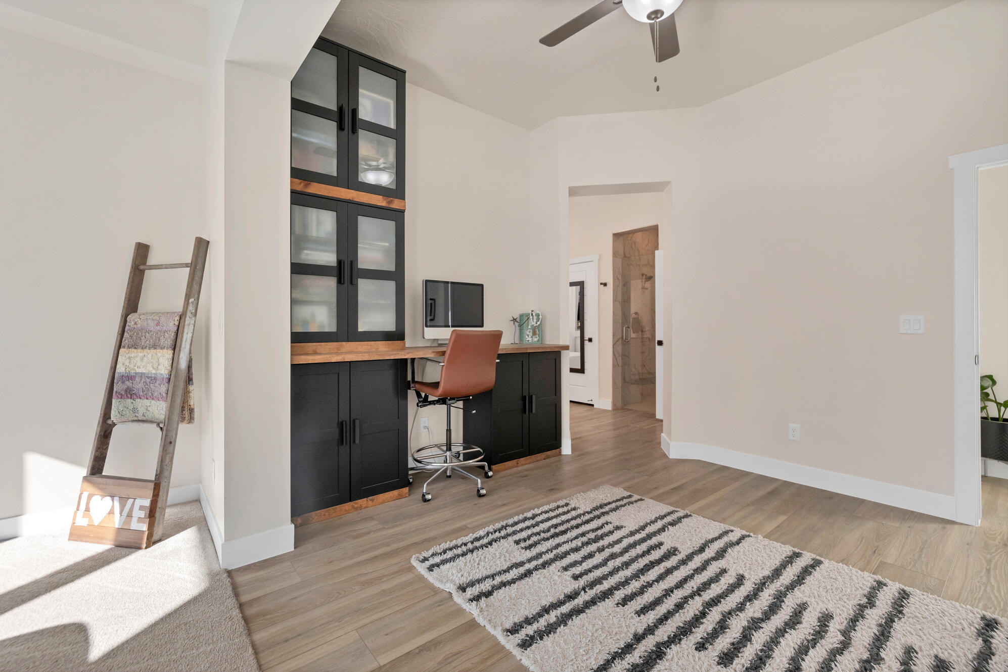 SHOOTING STAR - Residential