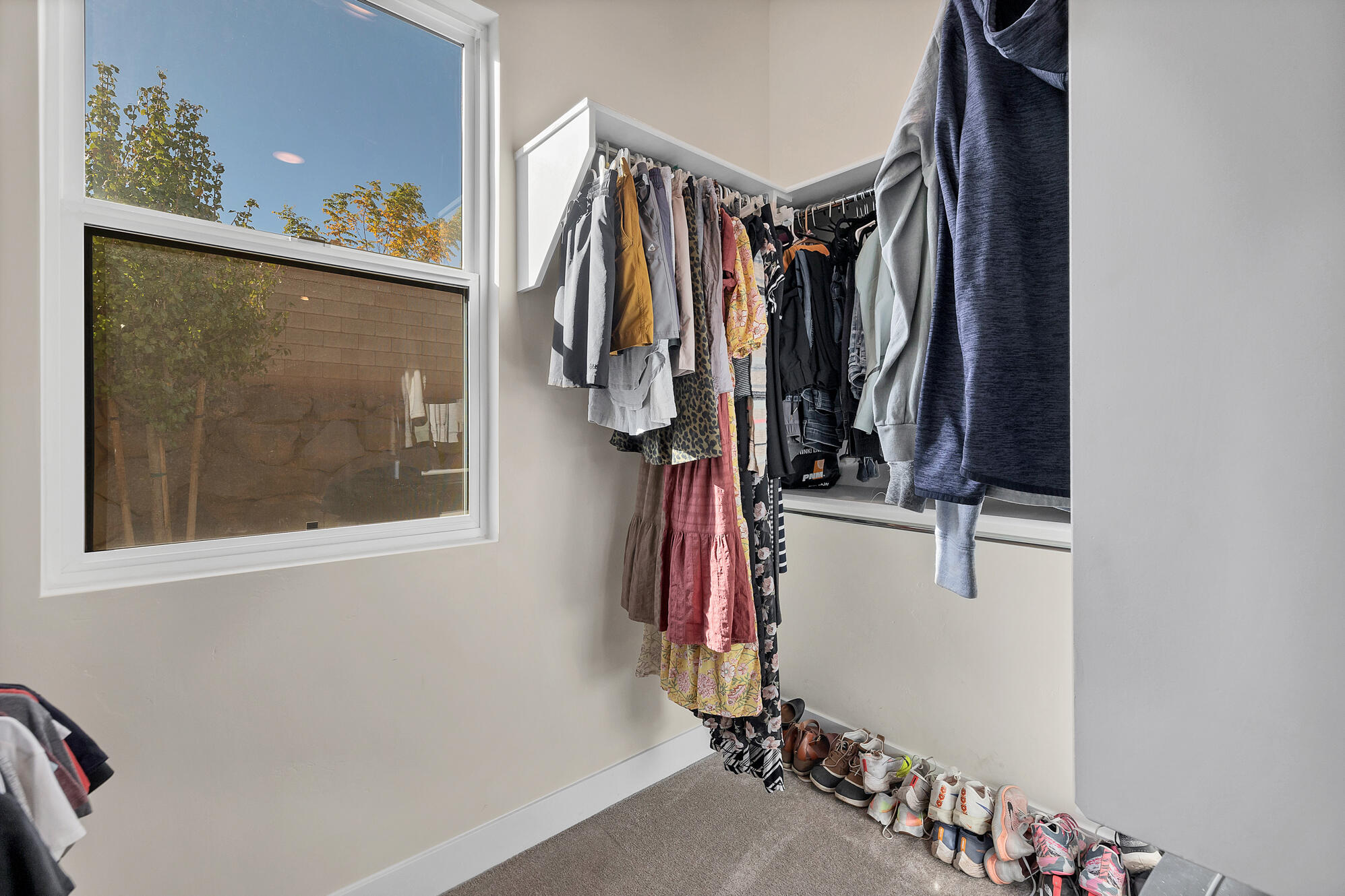 SHOOTING STAR - Residential