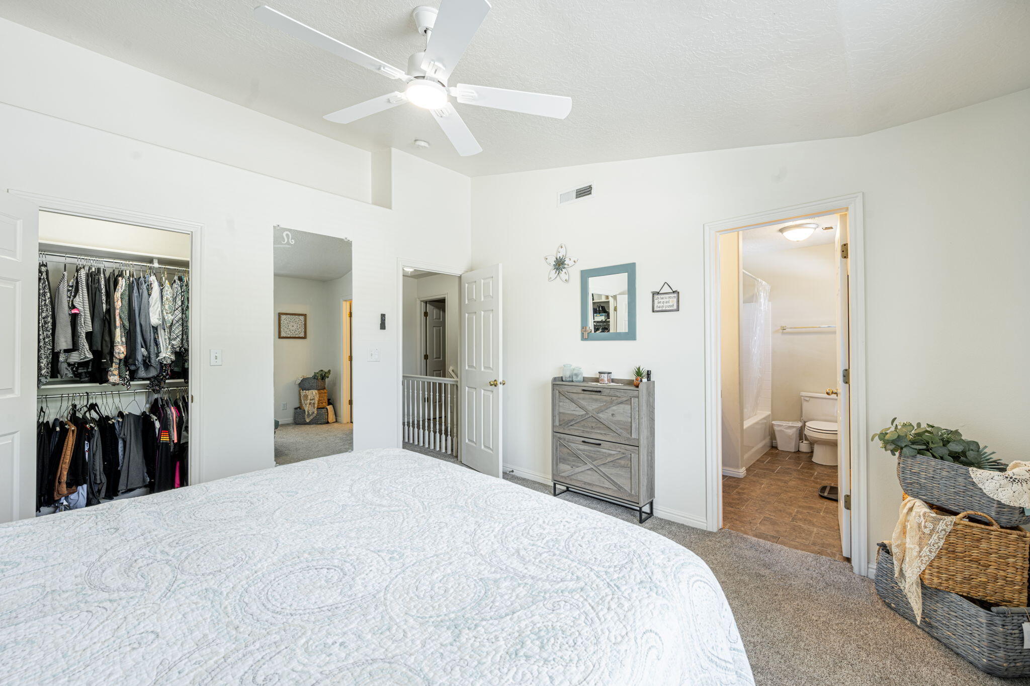 LA PALOMA CONDOS - Residential
