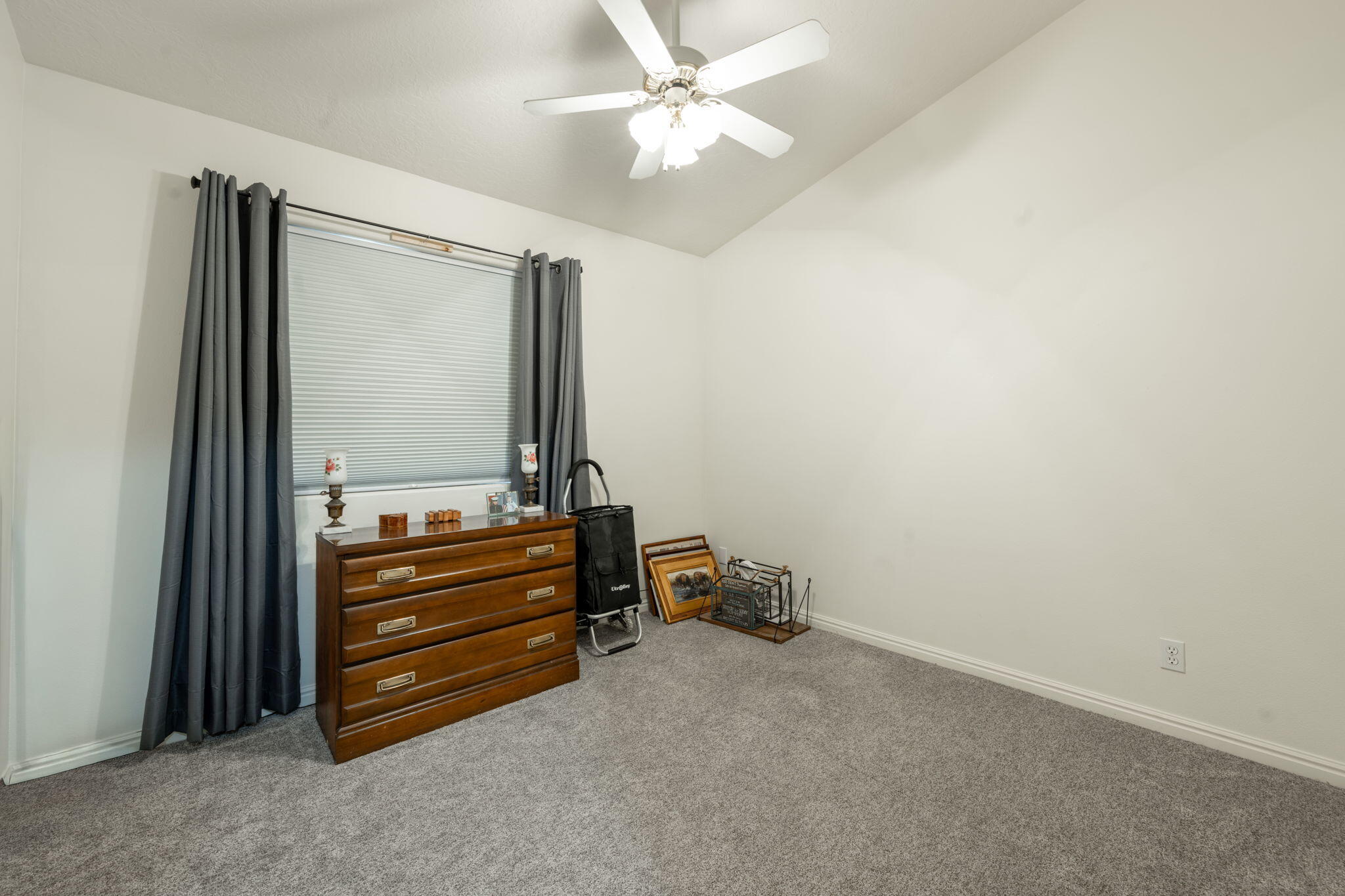 LA PALOMA CONDOS - Residential