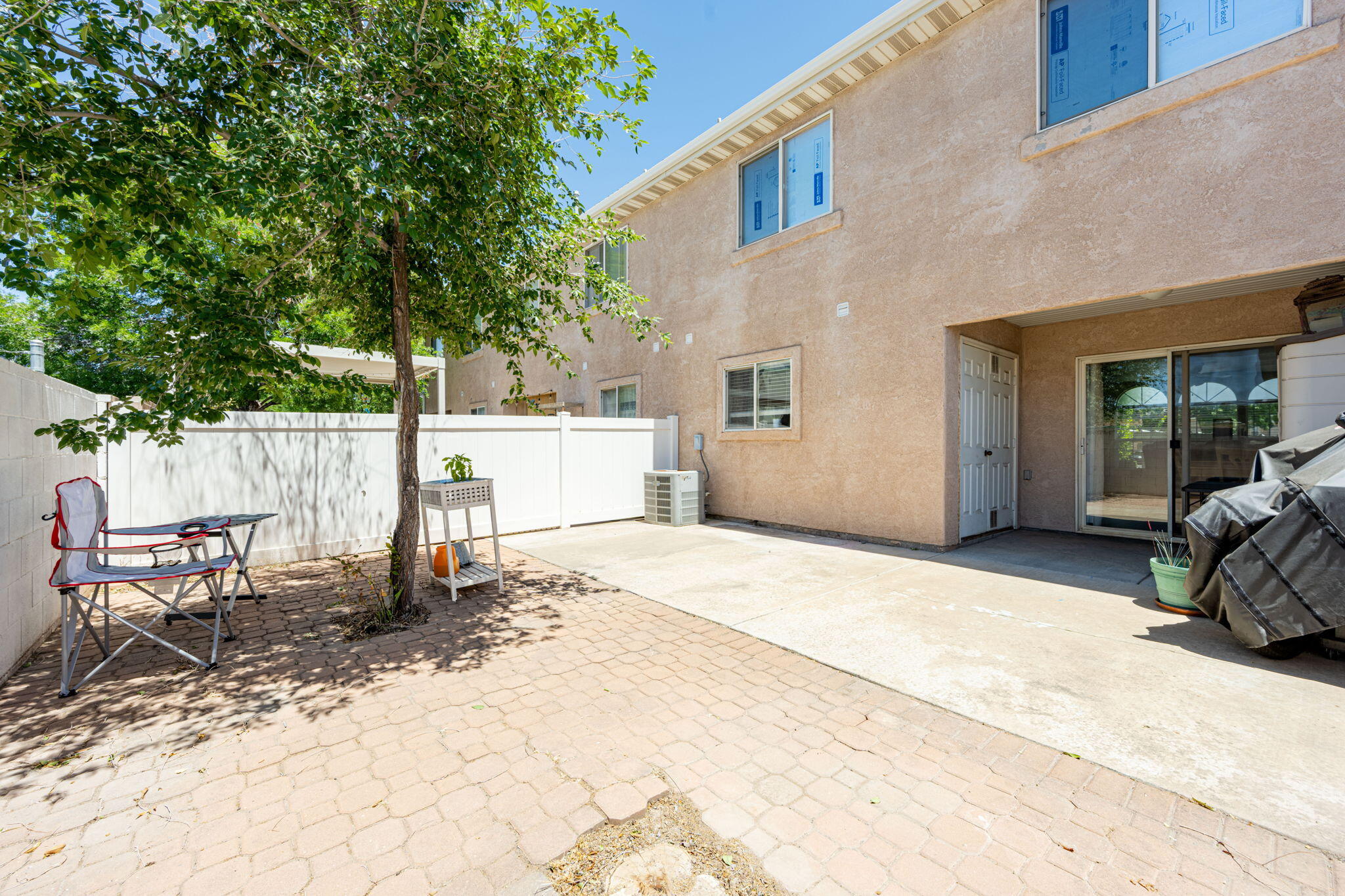 LA PALOMA CONDOS - Residential