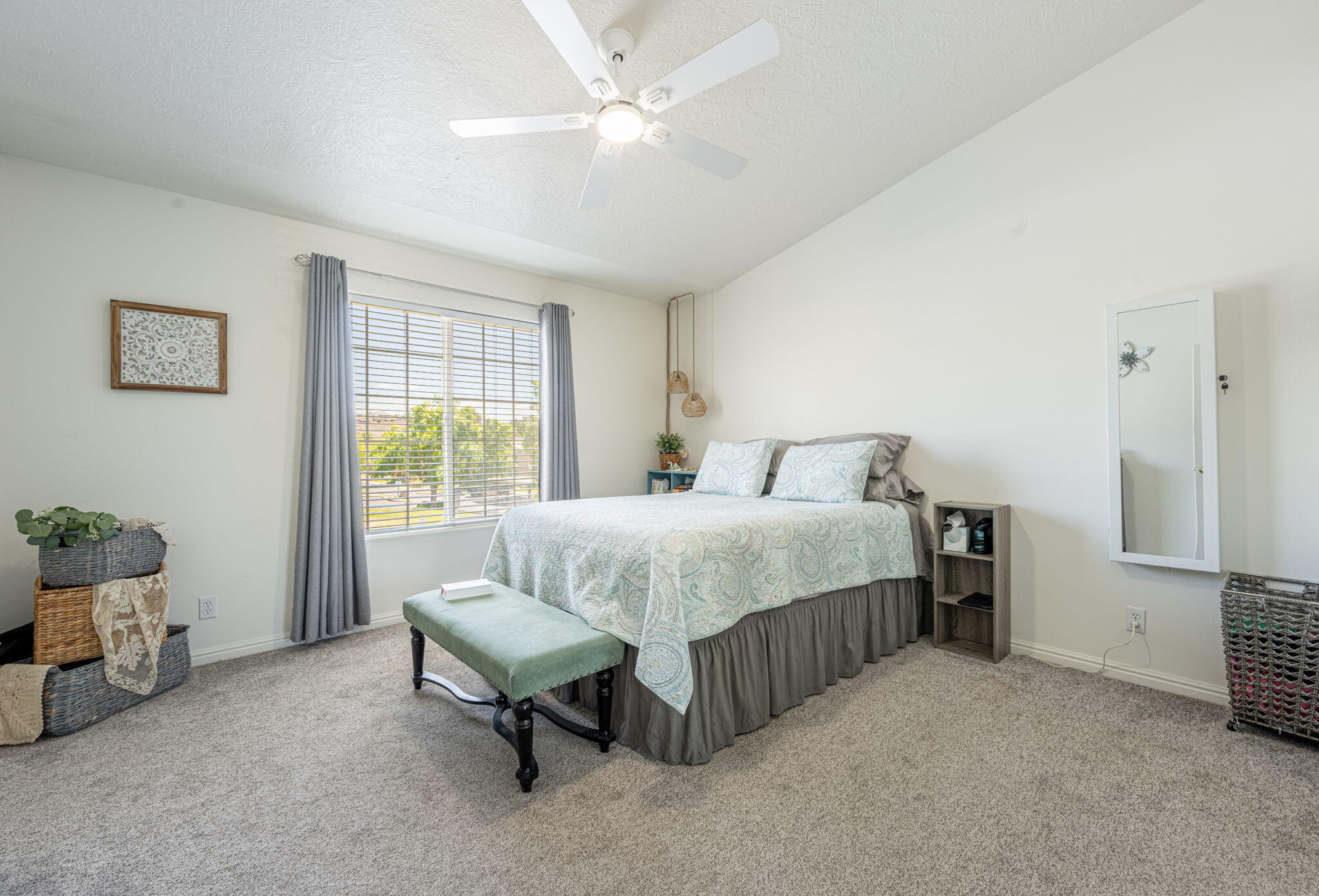 LA PALOMA CONDOS - Residential