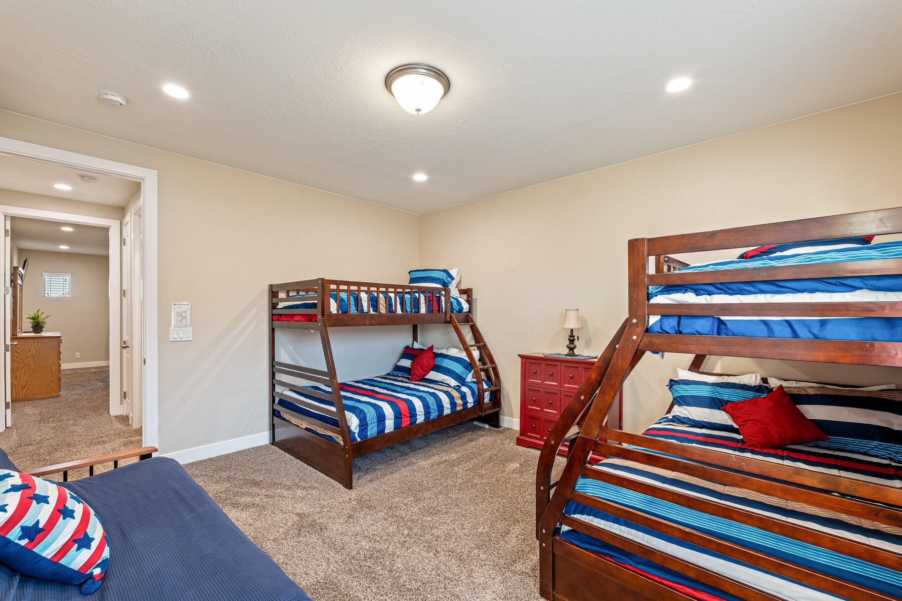 CORAL RIDGE TOWNHOMES - Residential