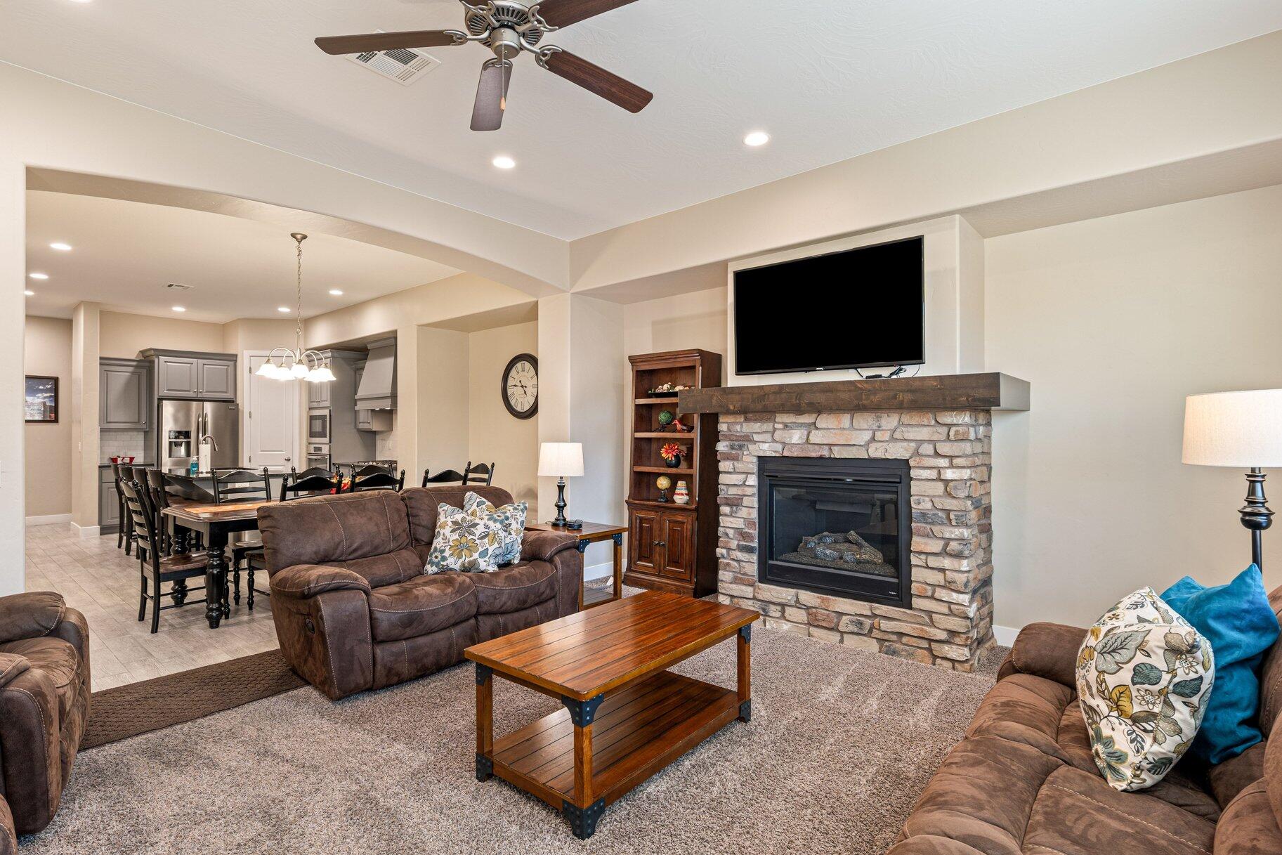 CORAL RIDGE TOWNHOMES - Residential