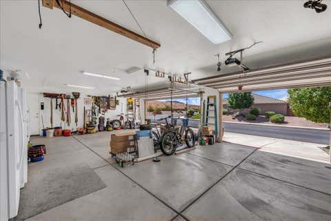 Tiny photo for 1095 E 3685 S, Washington, UT 84780 (MLS # 26-274799)