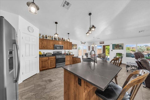 Tiny photo for 1095 E 3685 S, Washington, UT 84780 (MLS # 26-274799)