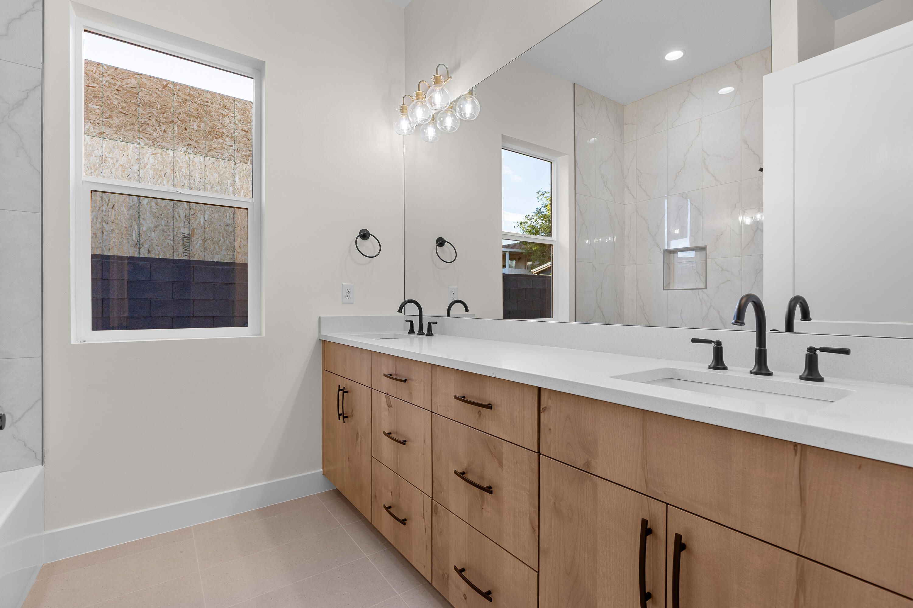 FALCON RIDGE - Residential