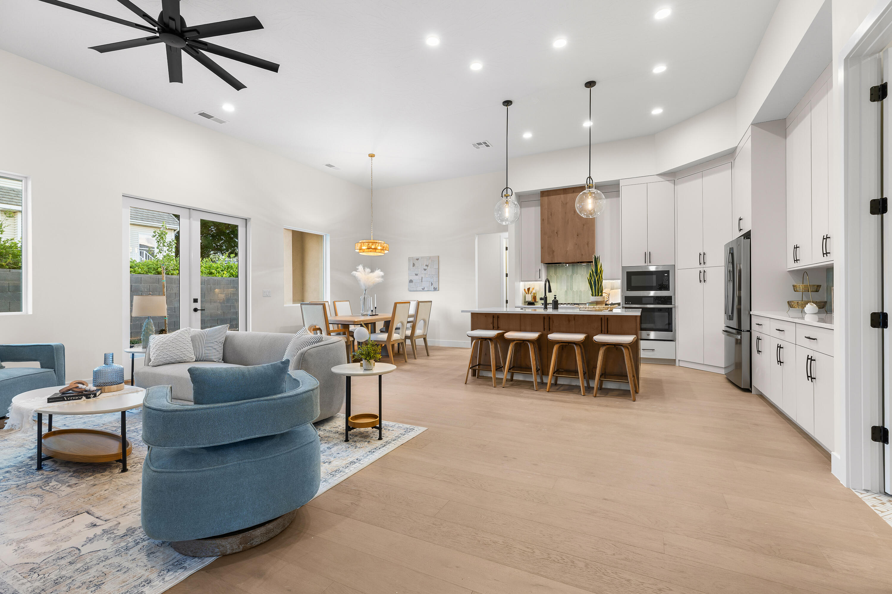 FALCON RIDGE - Residential