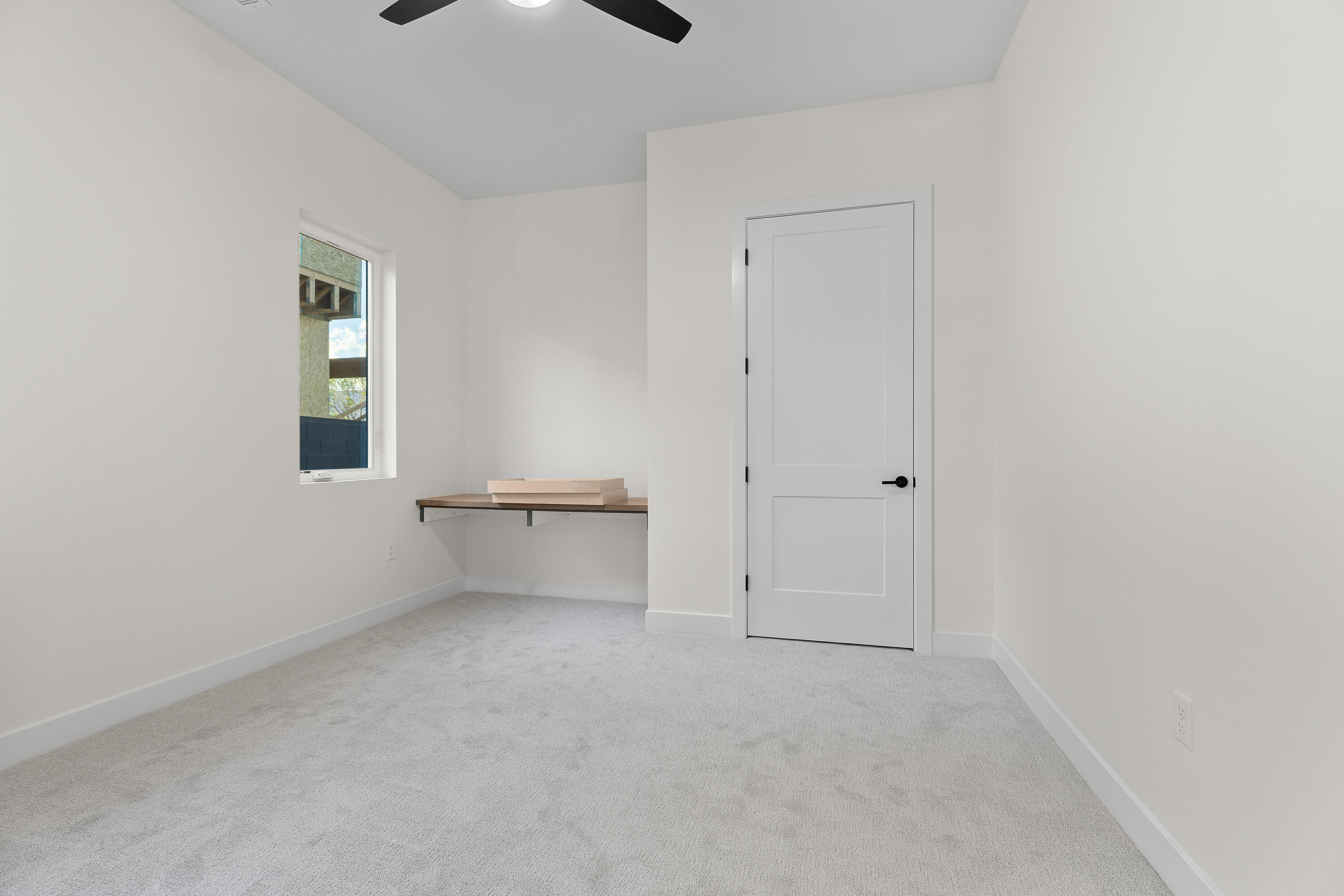 FALCON RIDGE - Residential