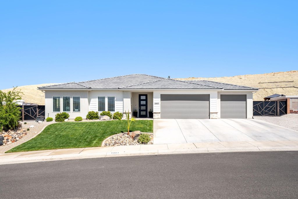 Photo of 5963 S Flat Top DR, Saint George, UT 84790 (MLS # 26-272462)