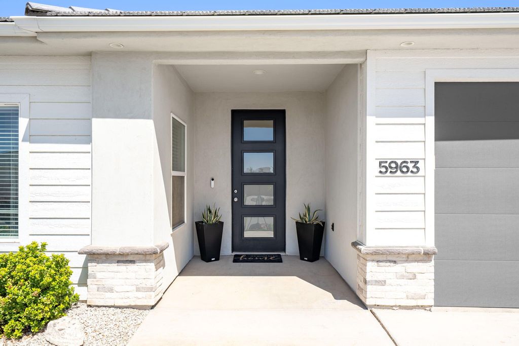Photo of 5963 S Flat Top DR, Saint George, UT 84790 (MLS # 26-272462)