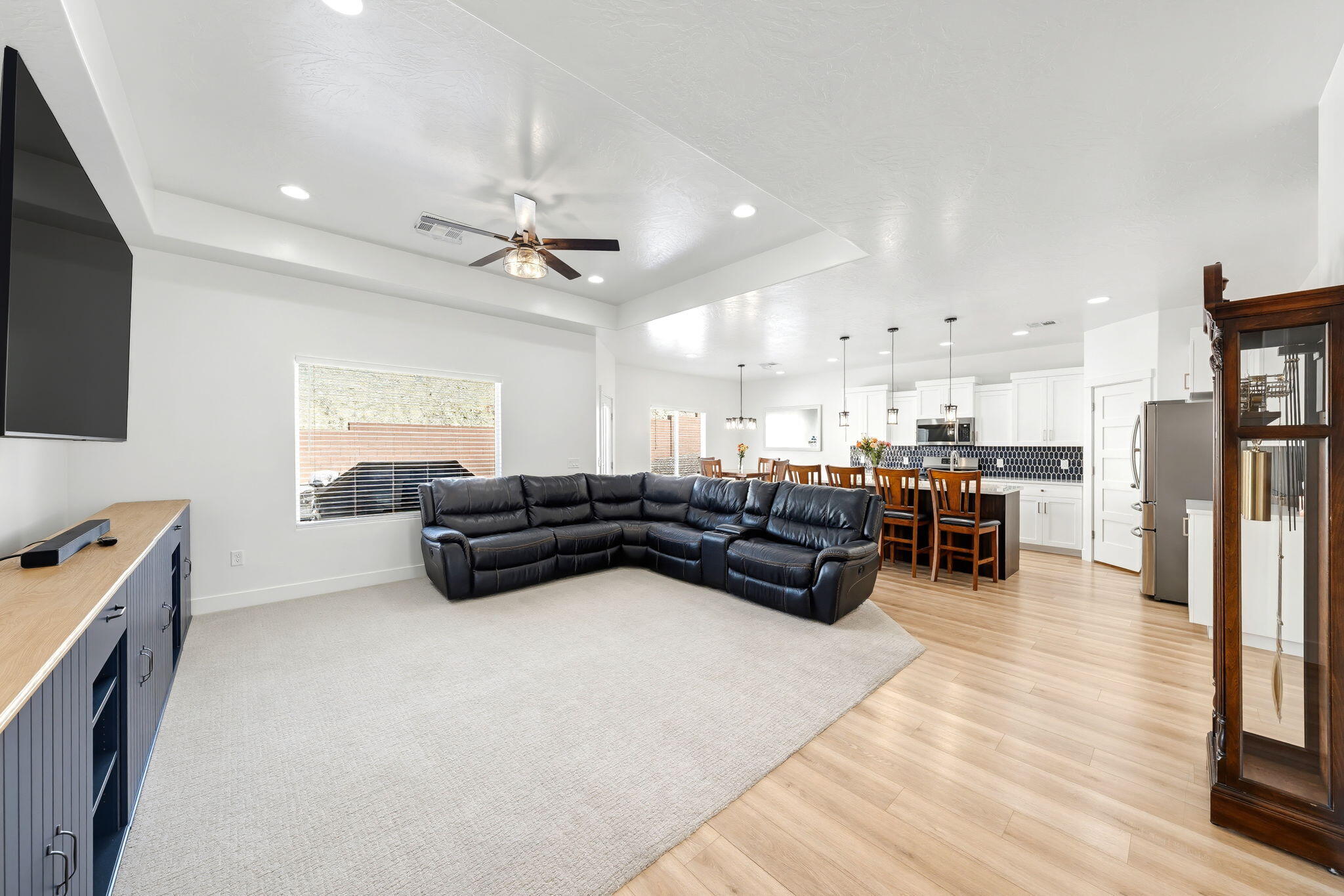 SAGE CANYON - Residential