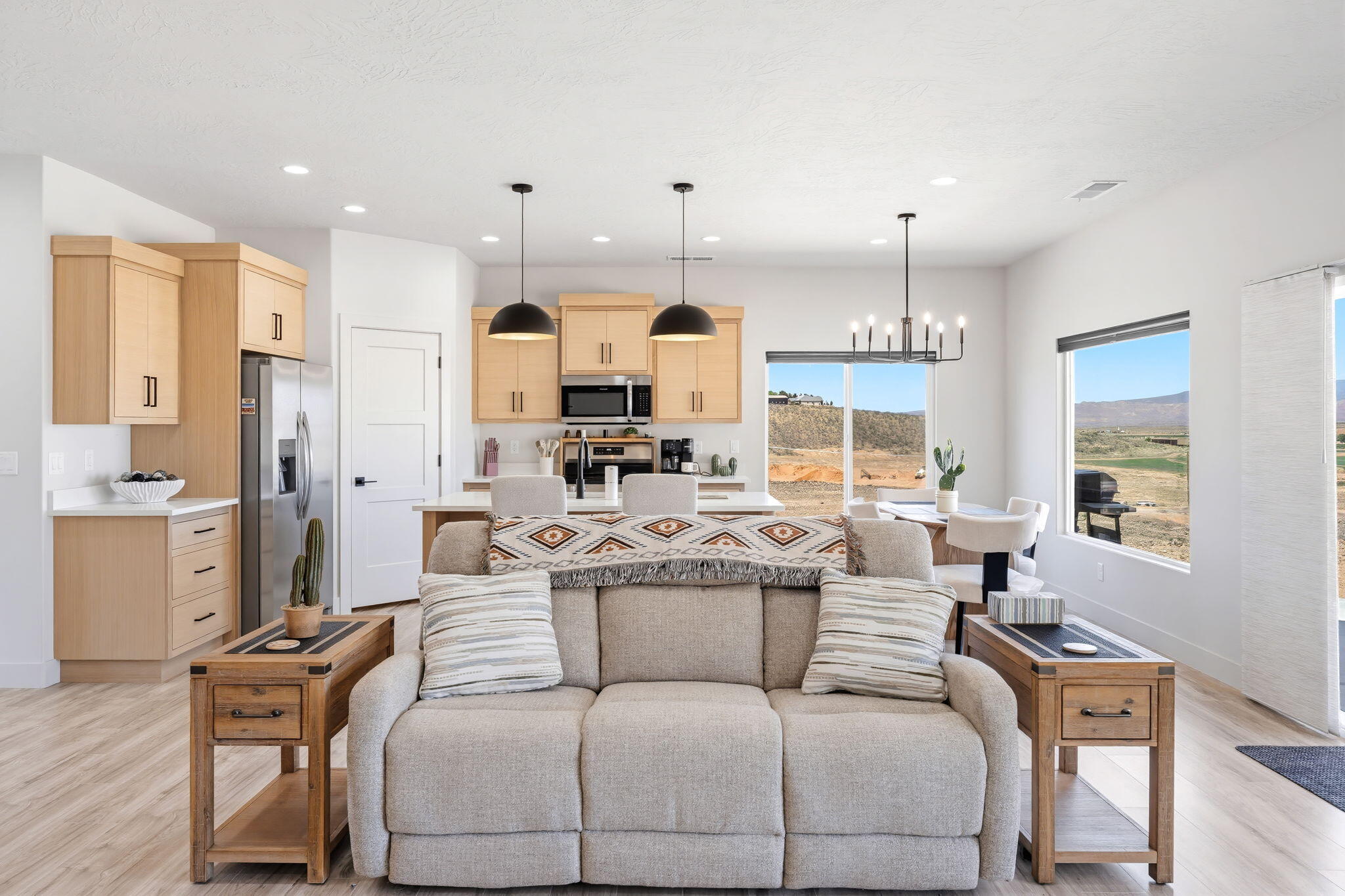 ROCK VIEW ESTATES - Residential