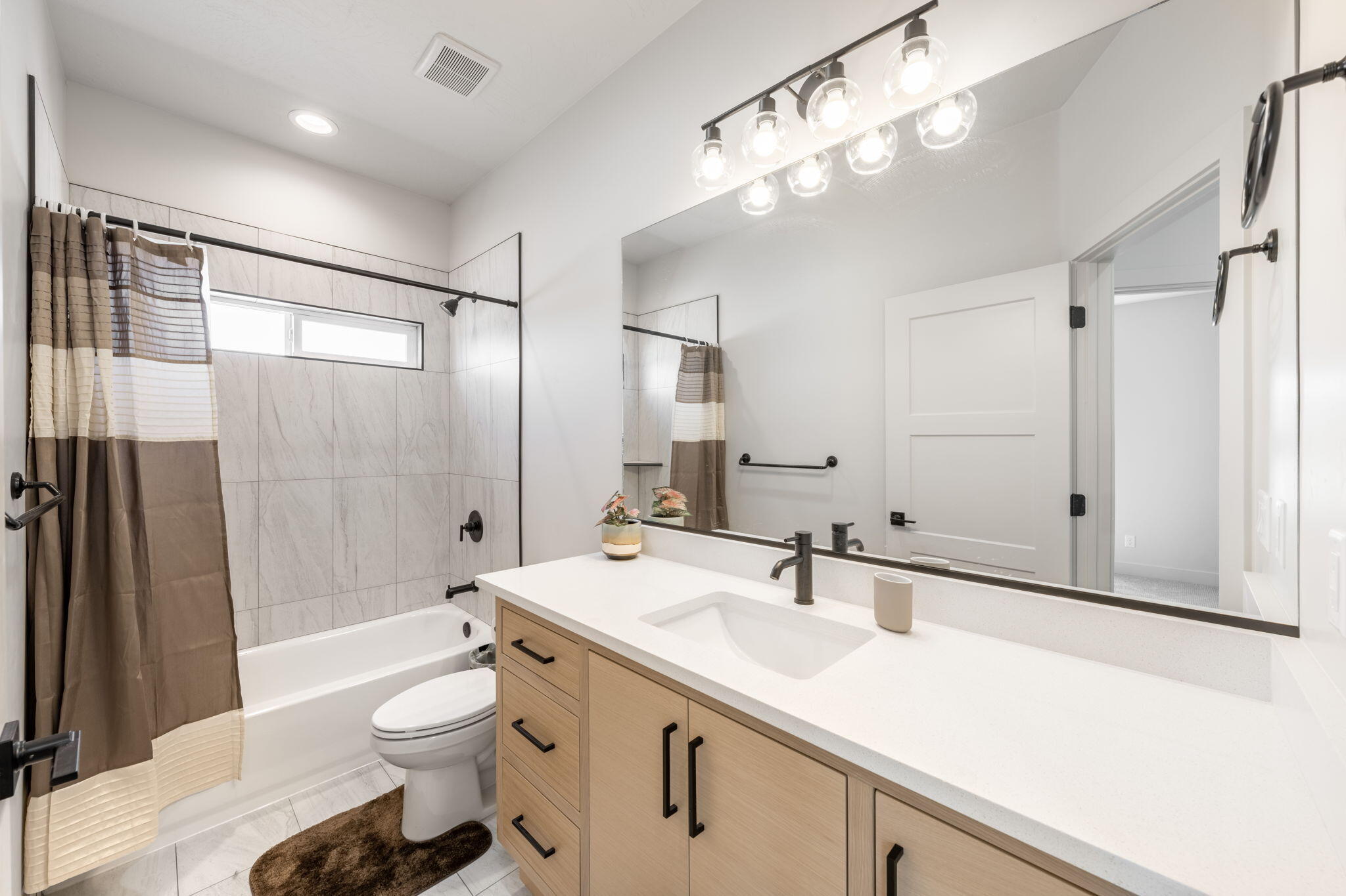 ROCK VIEW ESTATES - Residential