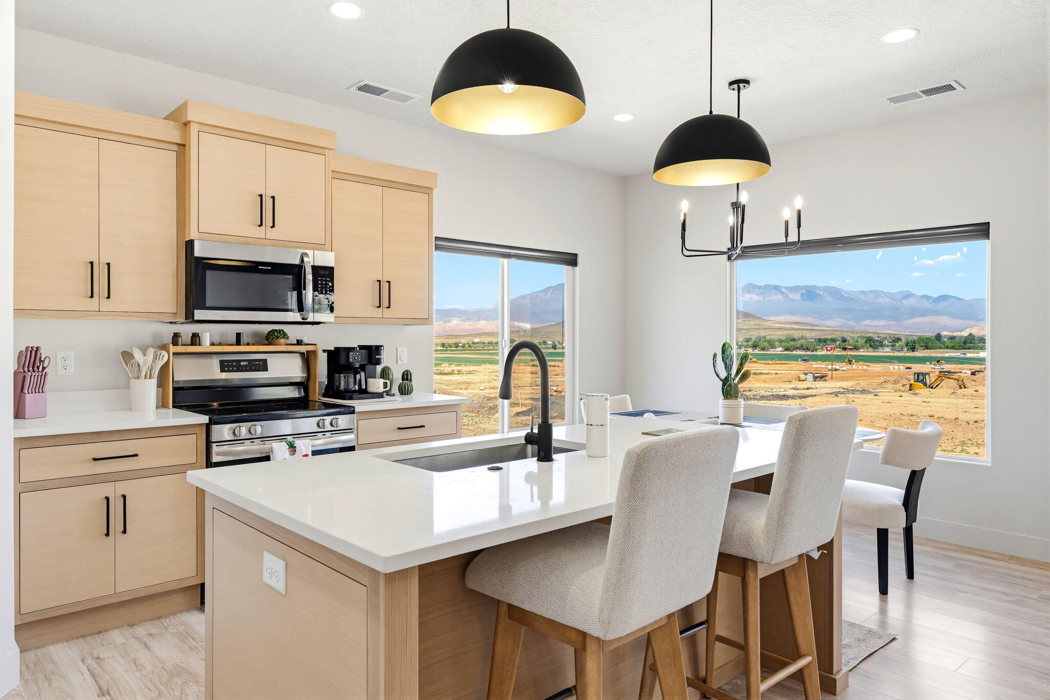 ROCK VIEW ESTATES - Residential