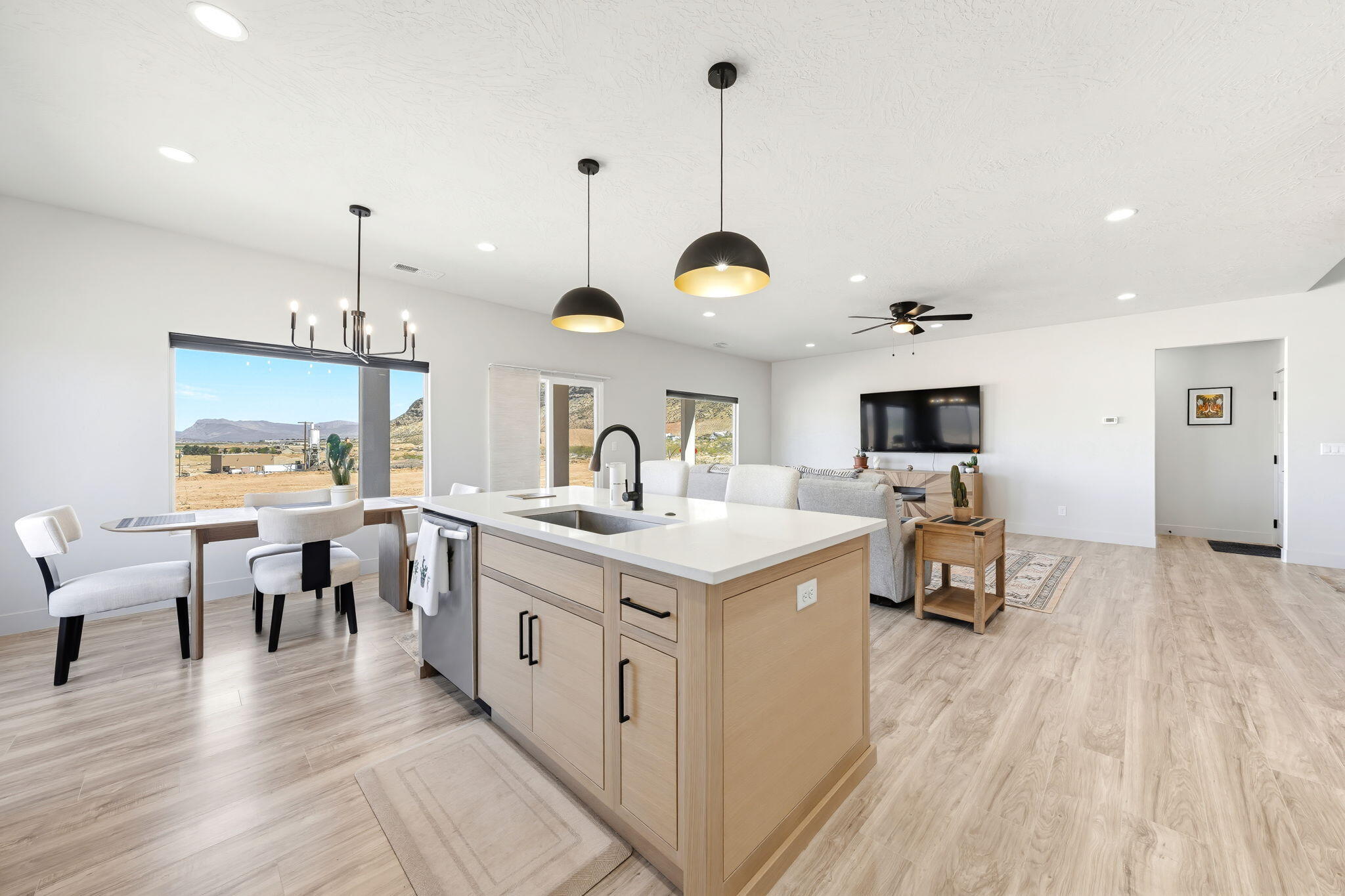 ROCK VIEW ESTATES - Residential