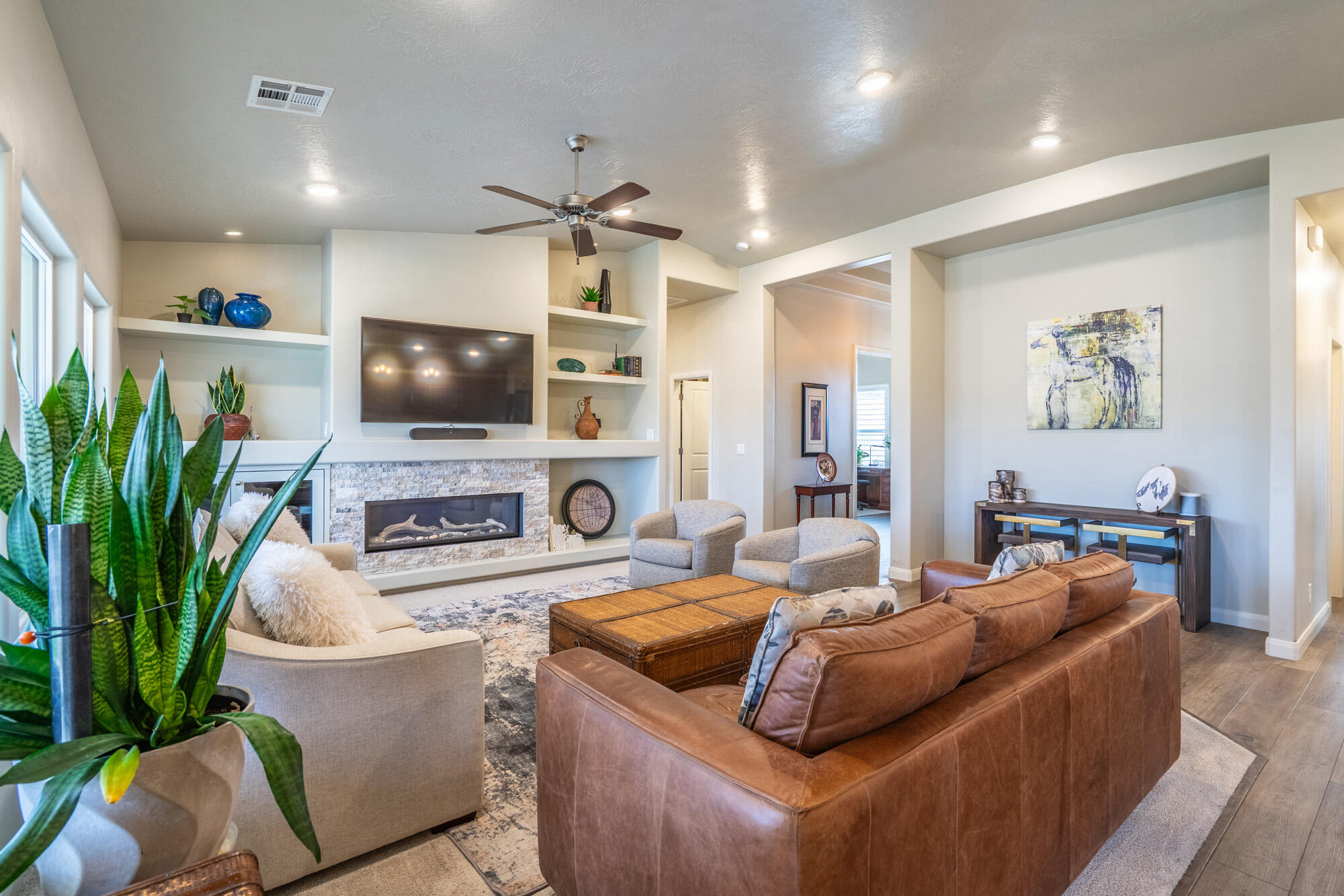 WHITE SANDS - Residential