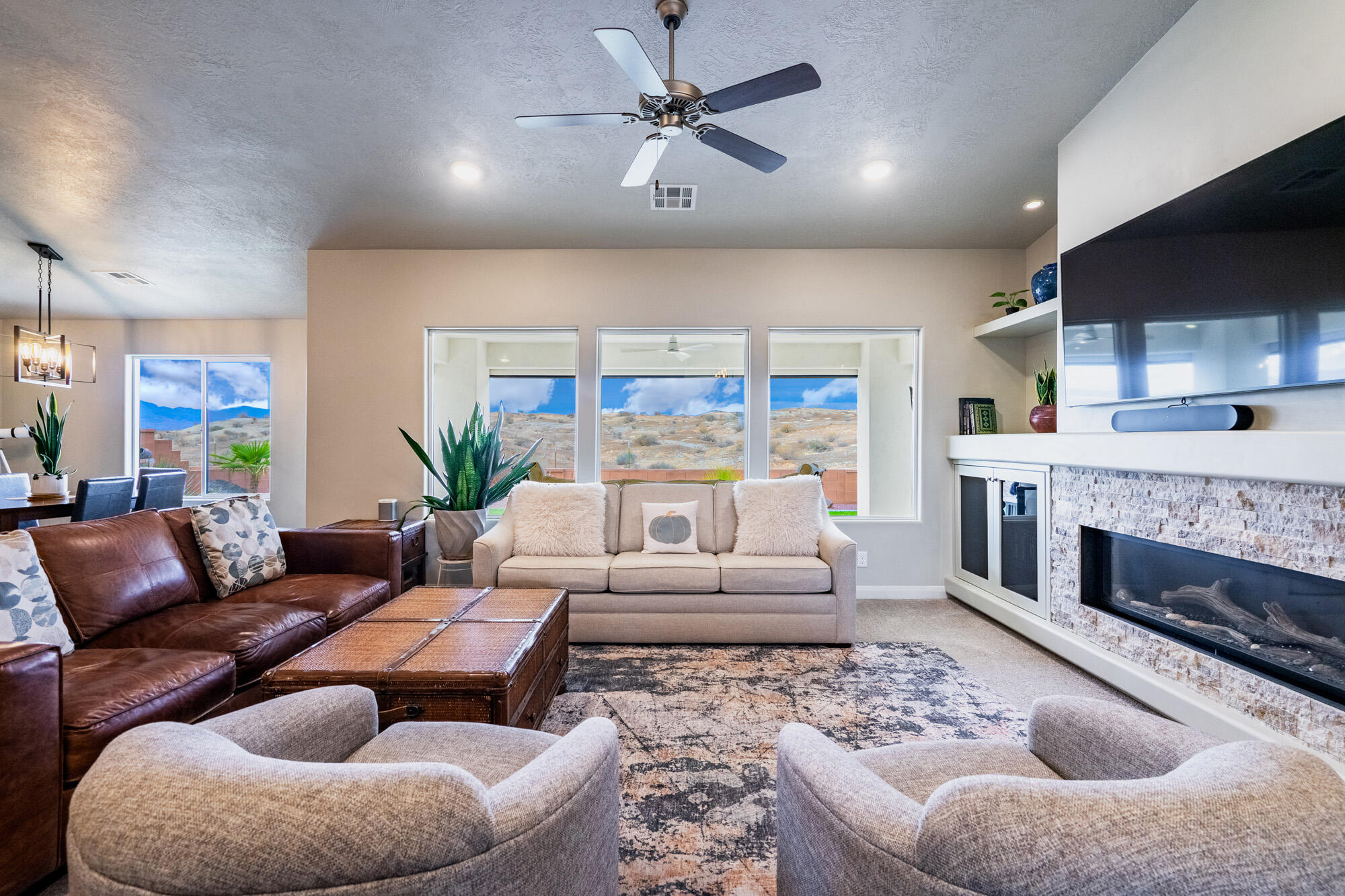 WHITE SANDS - Residential