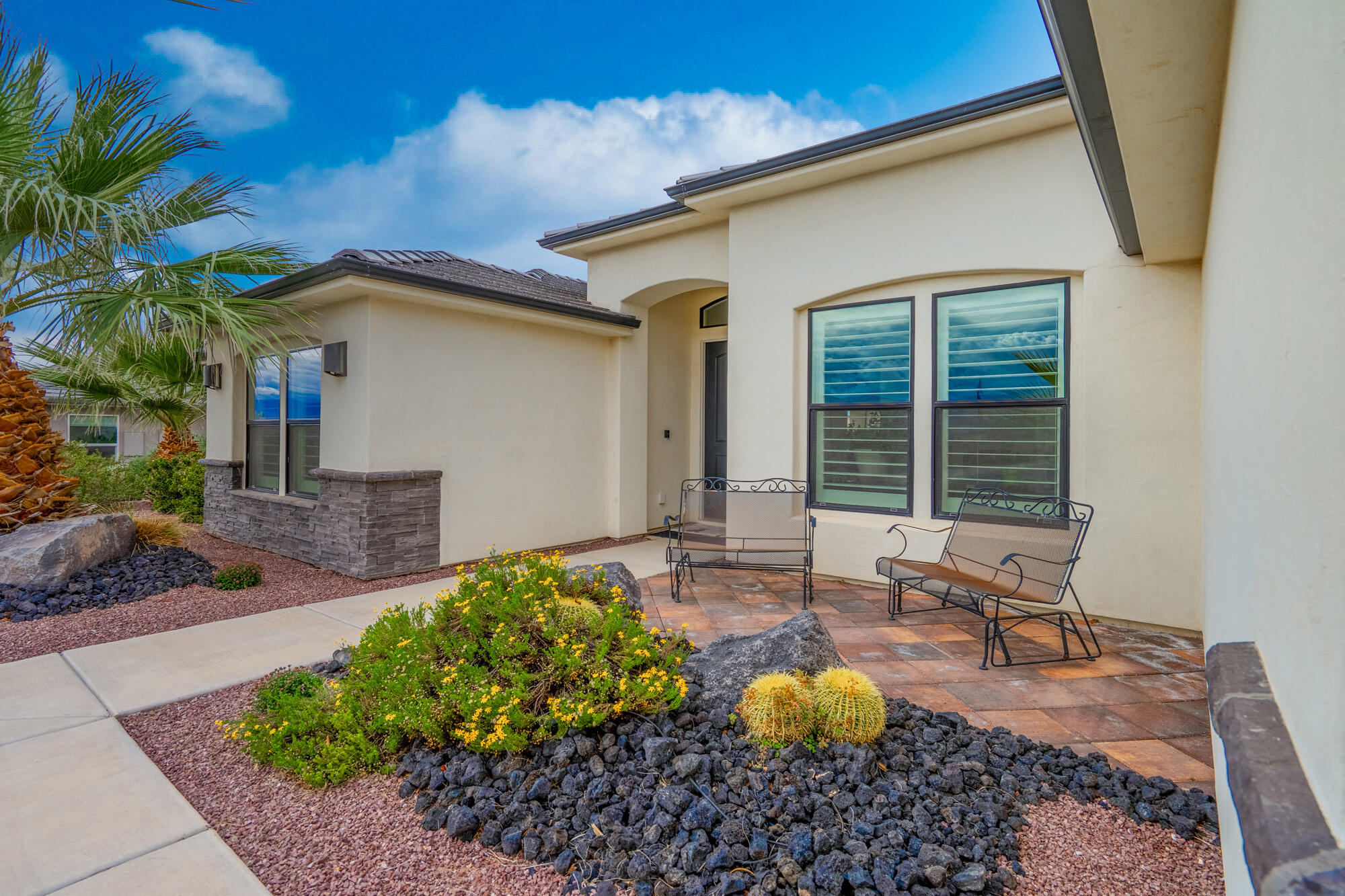 WHITE SANDS - Residential