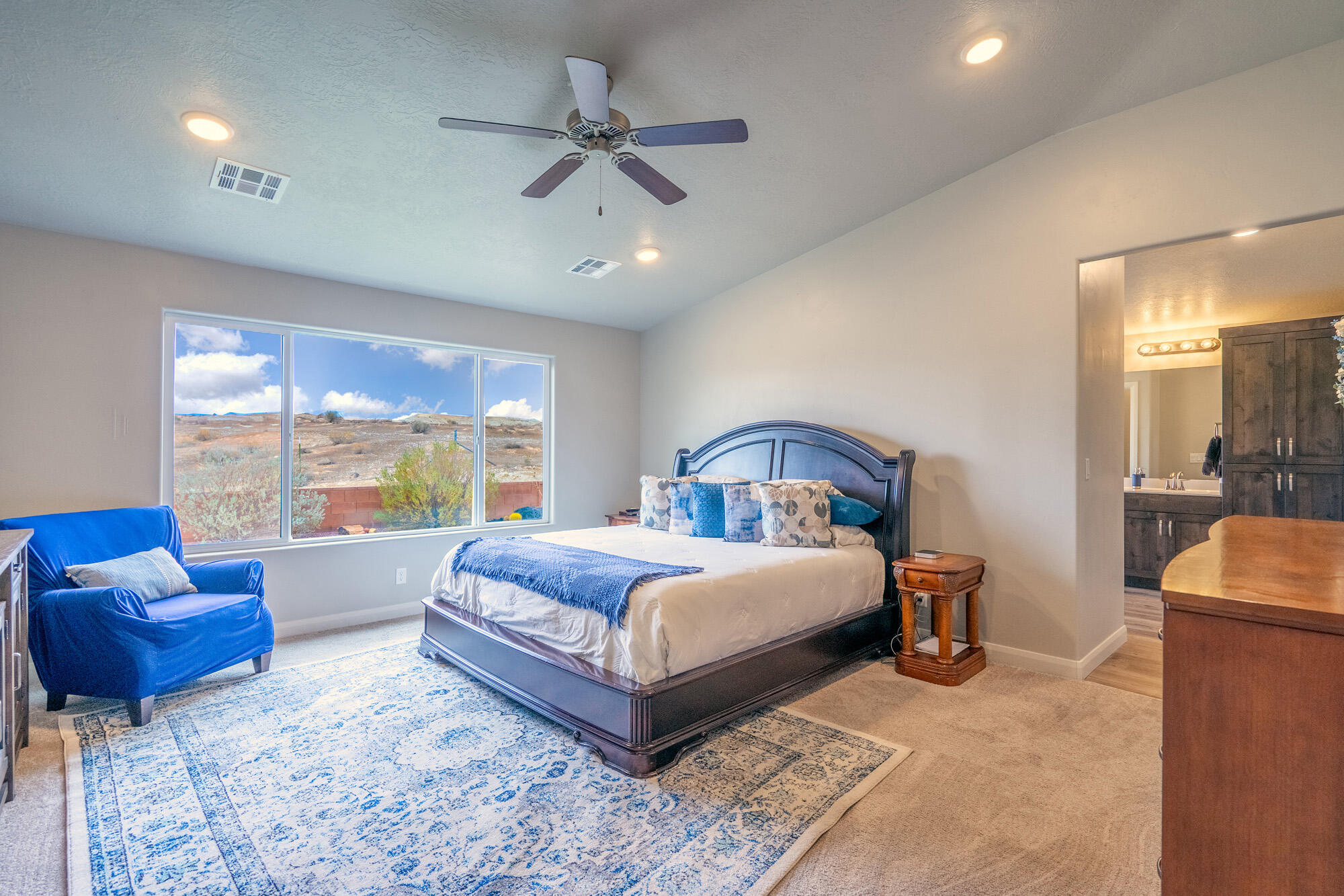 WHITE SANDS - Residential