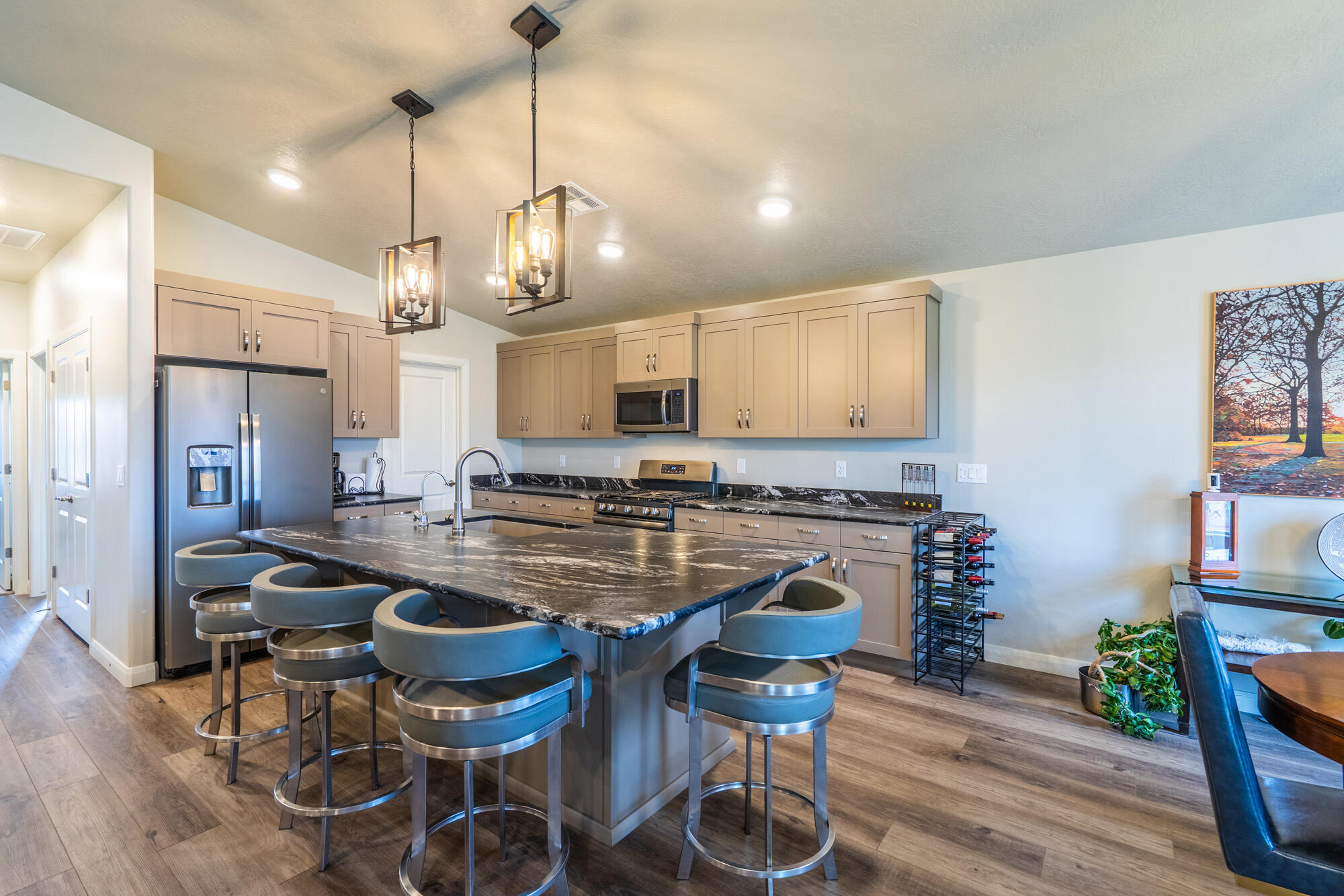 WHITE SANDS - Residential