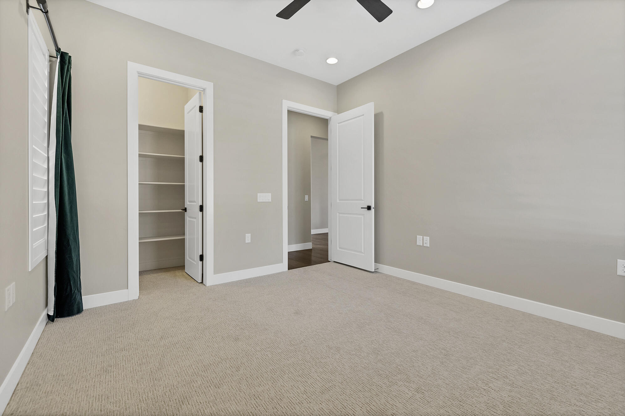 VILLAS AT SUN RIVER - Residential