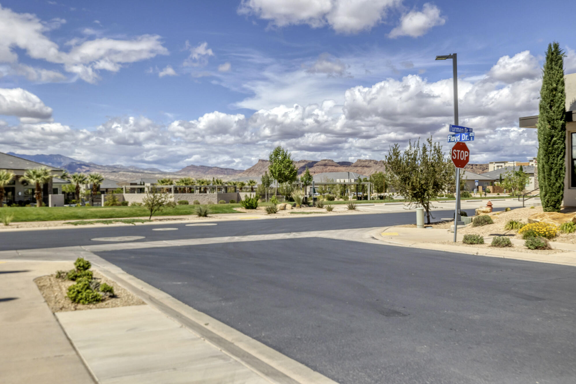 VILLAS AT SUN RIVER - Residential