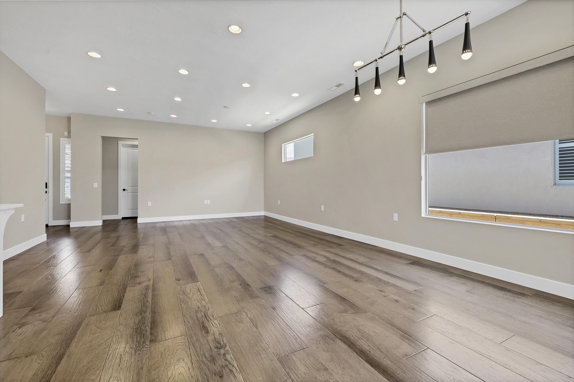 VILLAS AT SUN RIVER - Residential