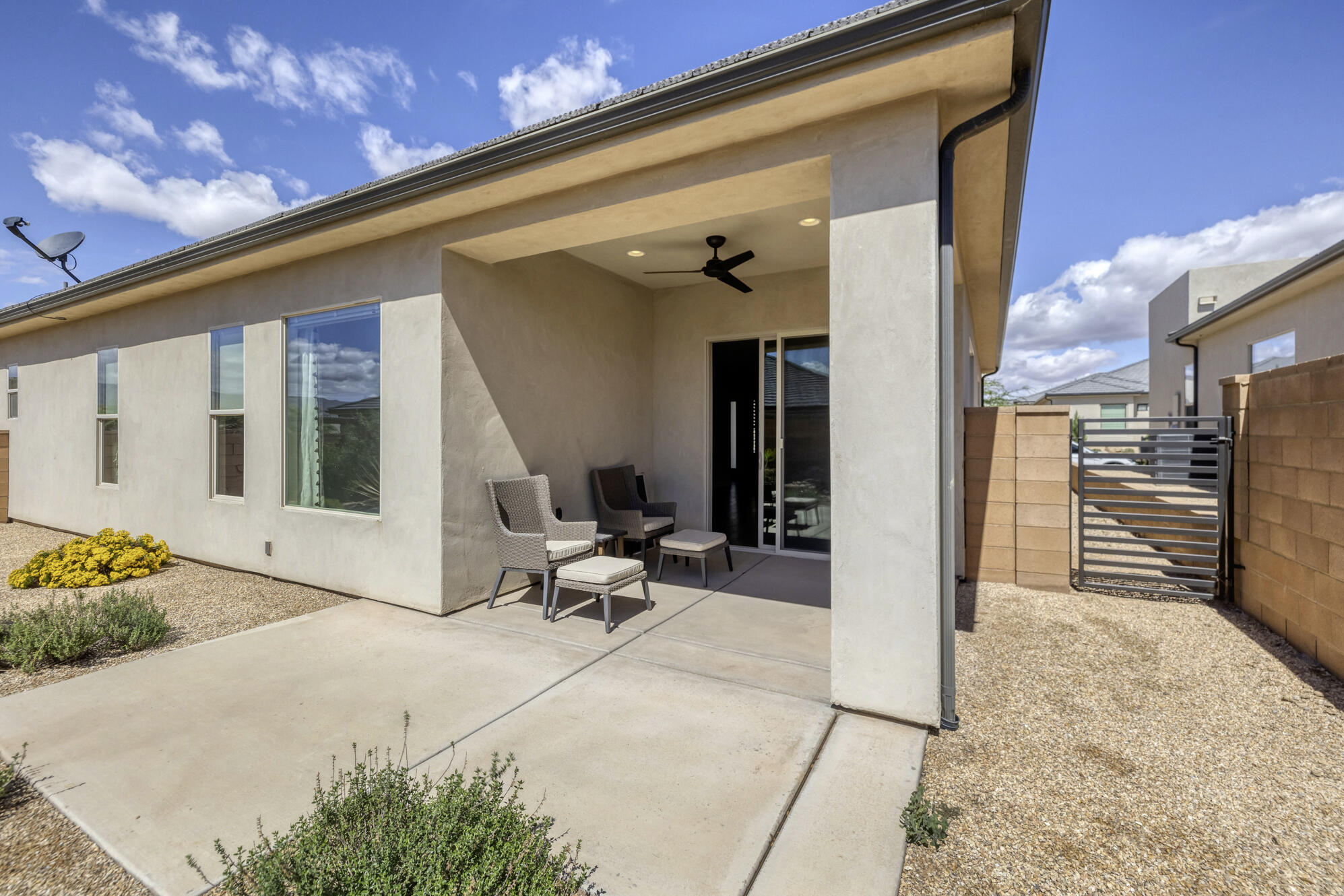 VILLAS AT SUN RIVER - Residential