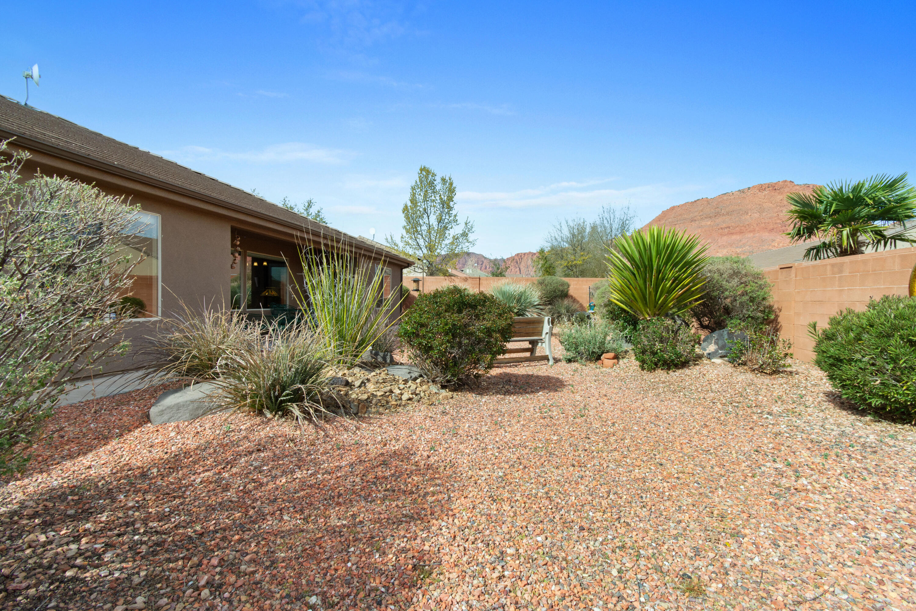 SUN CREST WEST - Residential