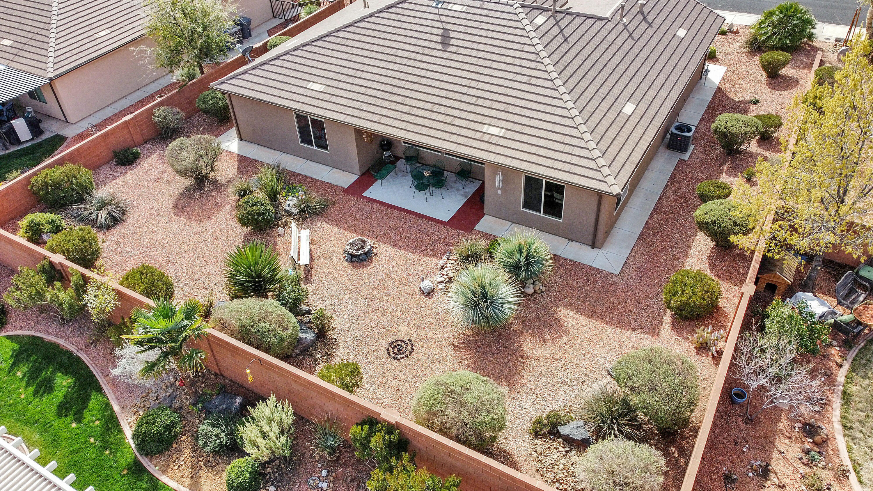 SUN CREST WEST - Residential