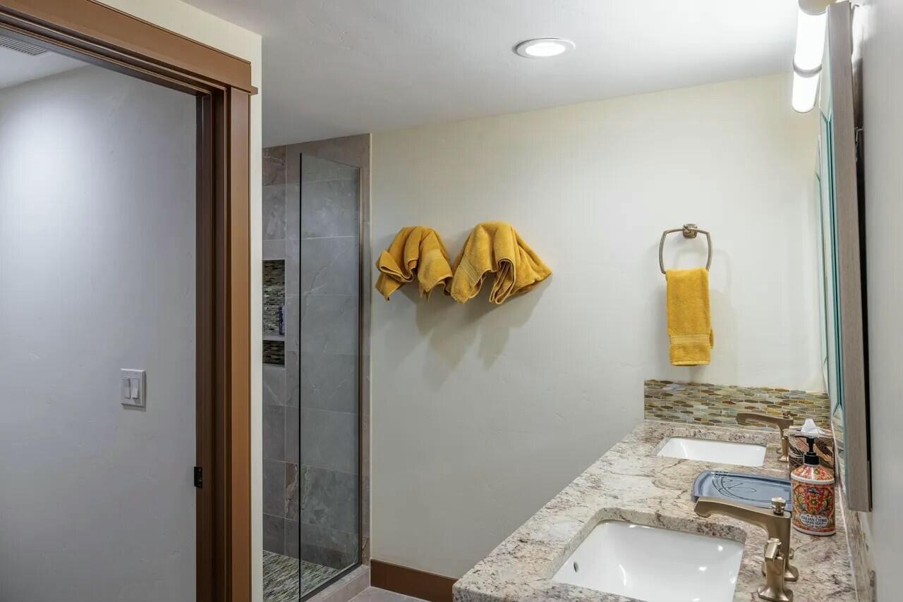 SHONTO POINT - Residential