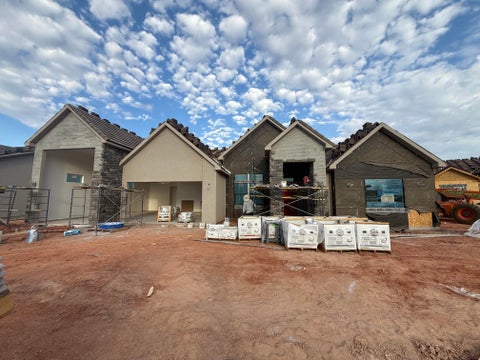 Photo of 61 N 640 W, Ivins, UT 84738 (MLS # 26-274195)