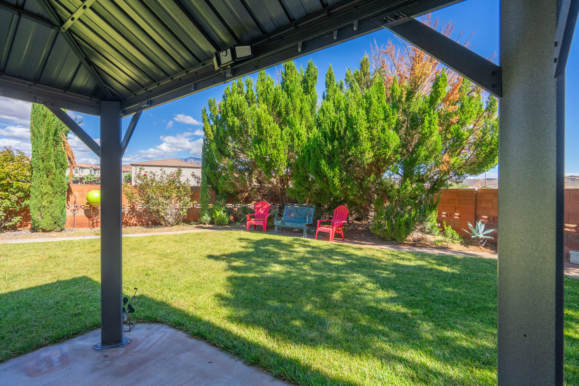 ENGLISH OAKS ESTATES - Residential