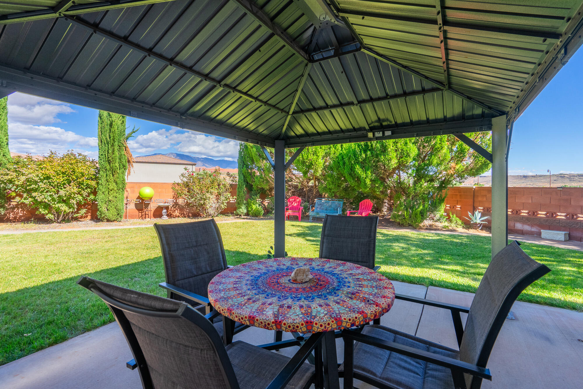 ENGLISH OAKS ESTATES - Residential