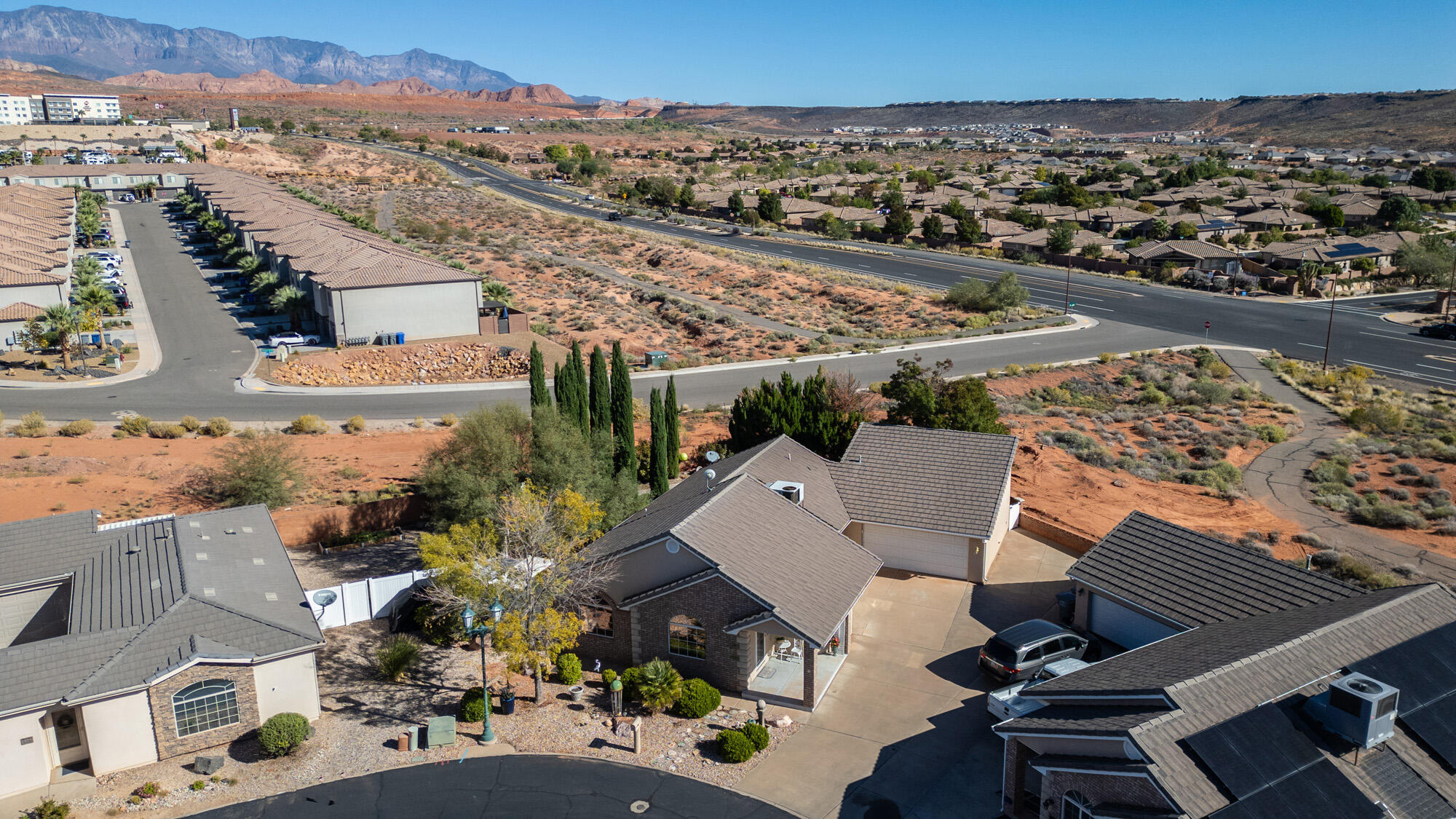 ENGLISH OAKS ESTATES - Residential