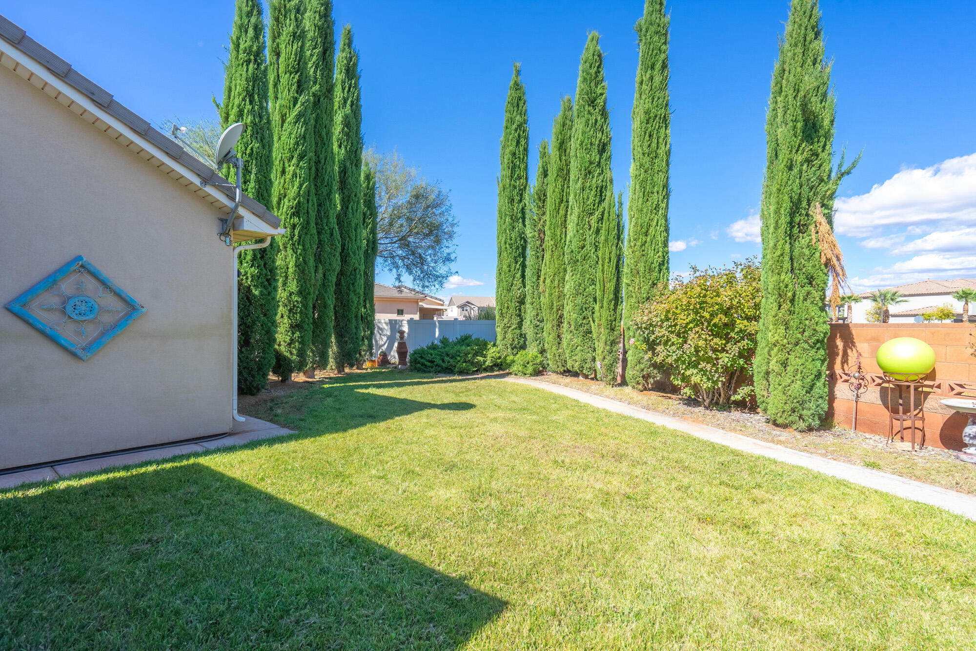 ENGLISH OAKS ESTATES - Residential